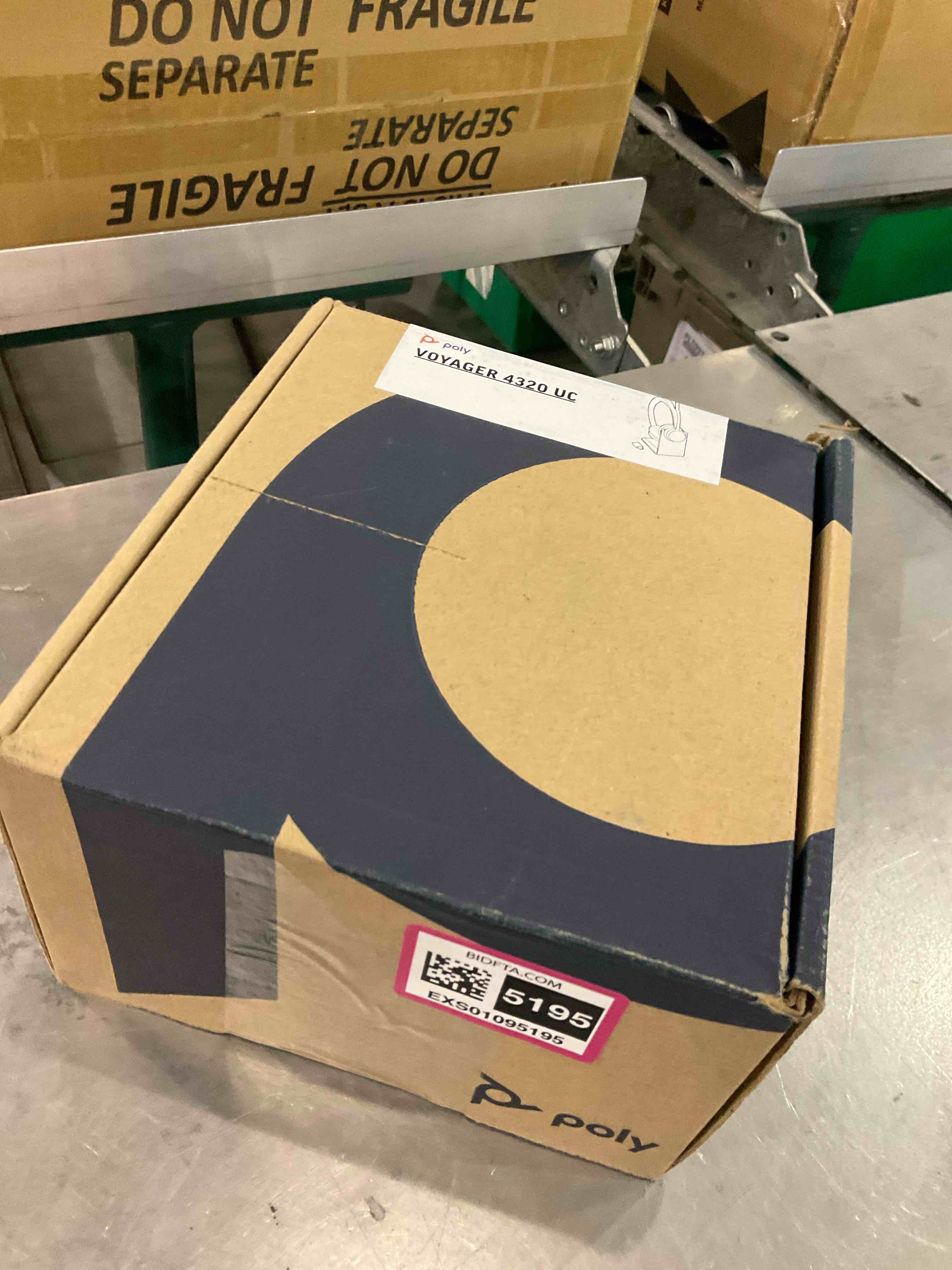 https://s3.amazonaws.com/lotting-images-prod/BargainHunt/EXS01095195_1708610109168.jpeg