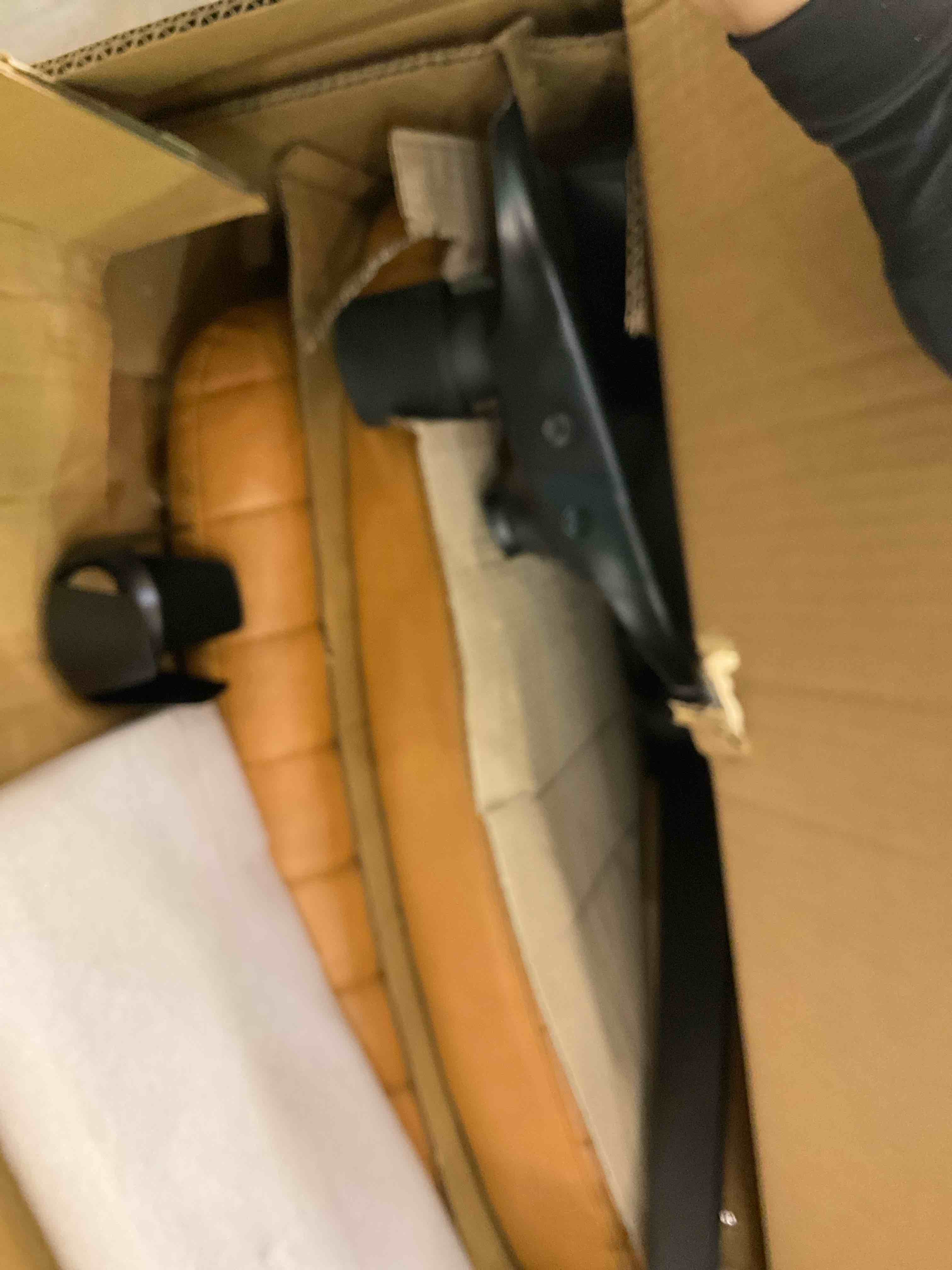 https://s3.amazonaws.com/lotting-images-prod/BargainHunt/EXS01095351_1708704053956.jpeg