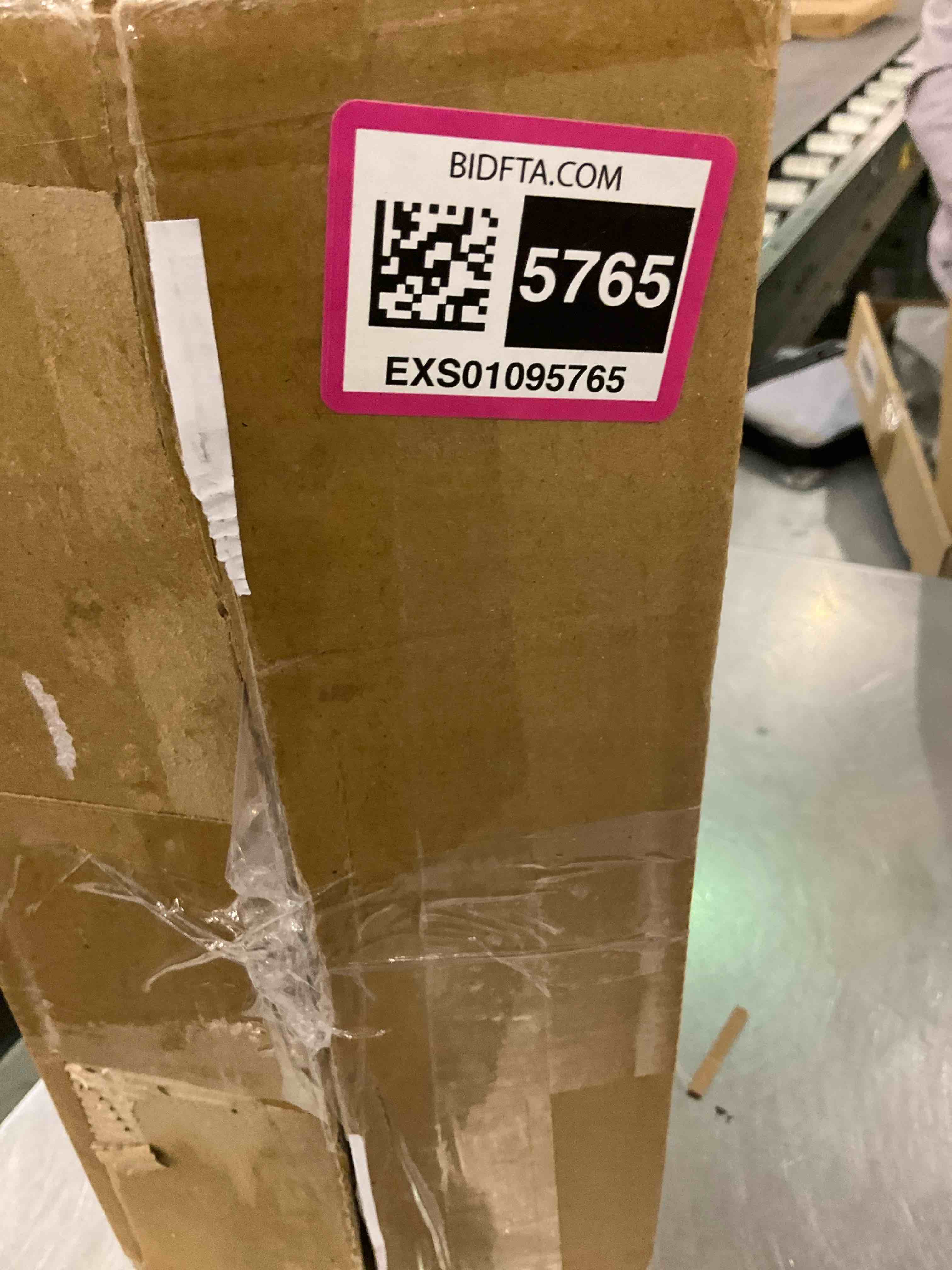 https://s3.amazonaws.com/lotting-images-prod/BargainHunt/EXS01095765_1708614350889.jpeg