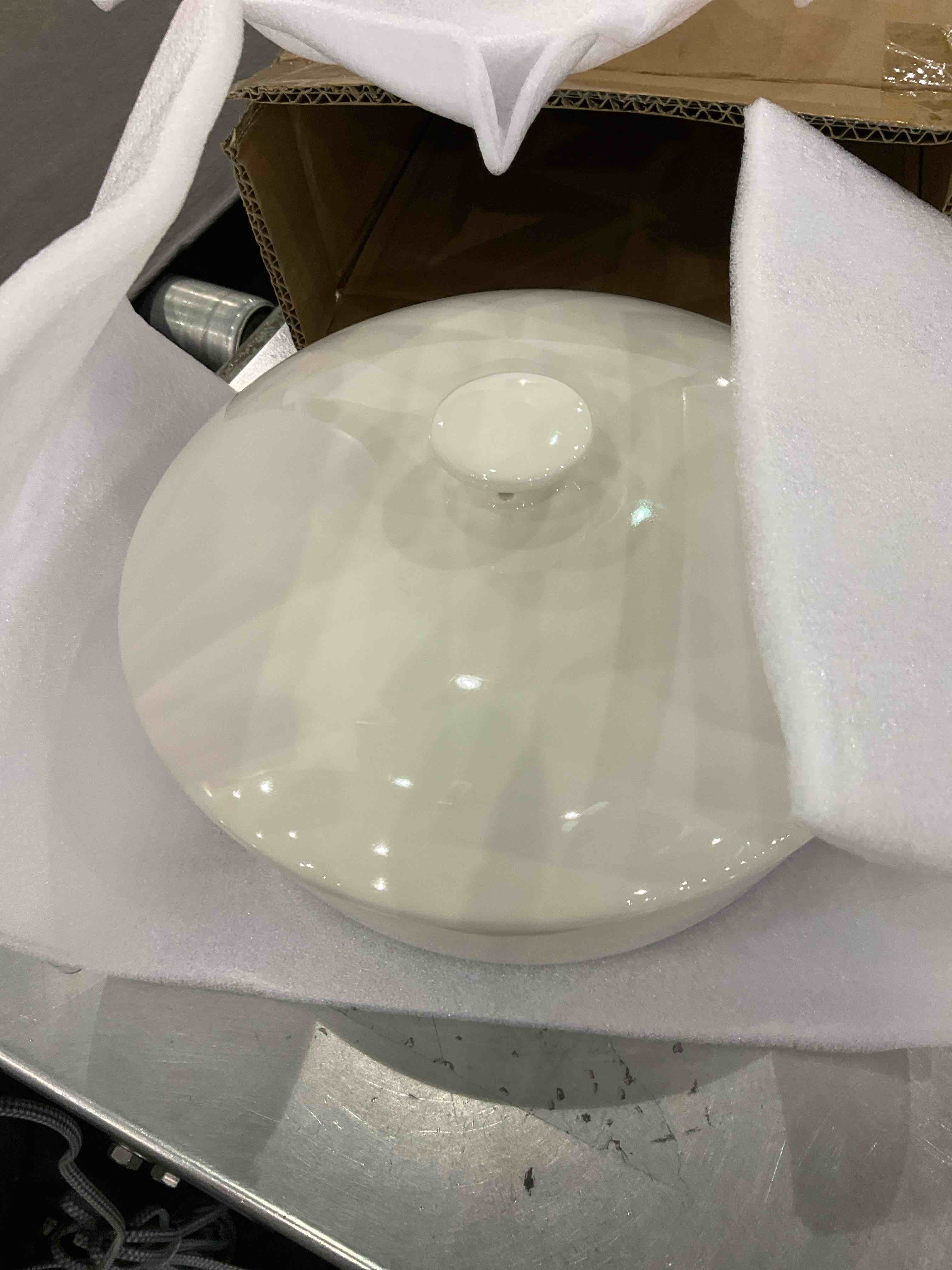https://s3.amazonaws.com/lotting-images-prod/BargainHunt/EXS01095951_1708951584352.jpeg