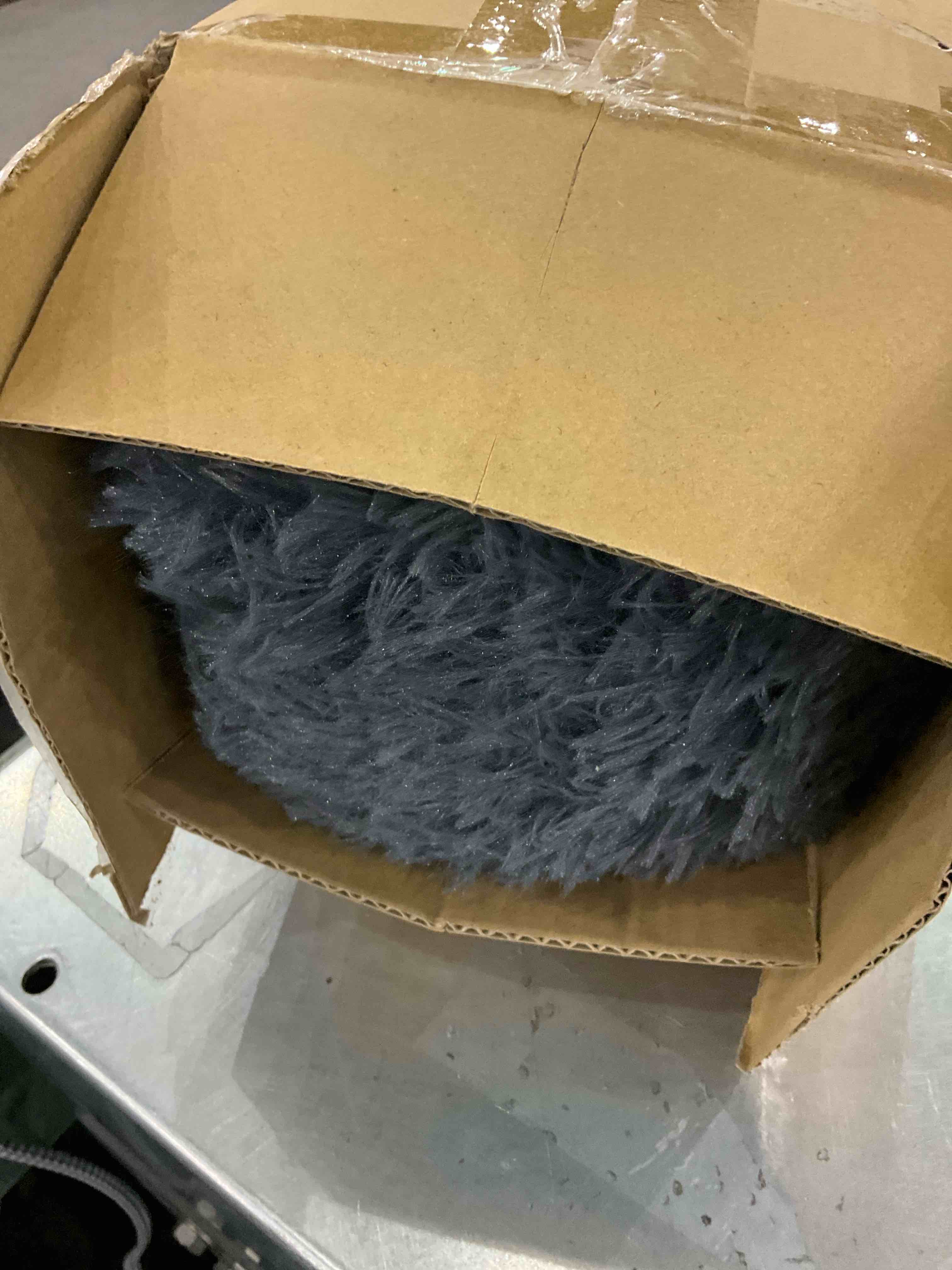 https://s3.amazonaws.com/lotting-images-prod/BargainHunt/EXS01095959_1708952217921.jpeg