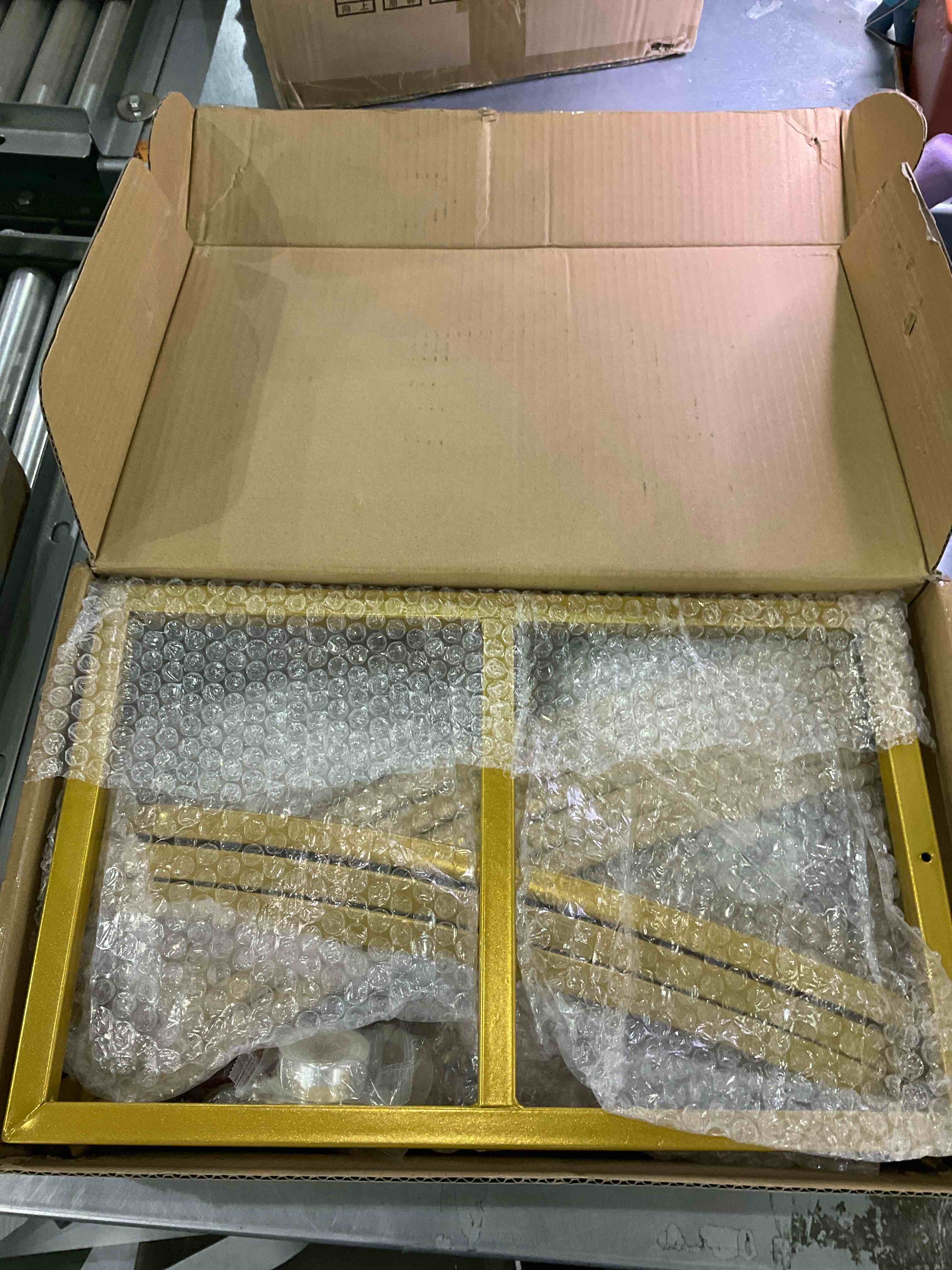 https://s3.amazonaws.com/lotting-images-prod/BargainHunt/EXS01096080_1708004688364.jpeg