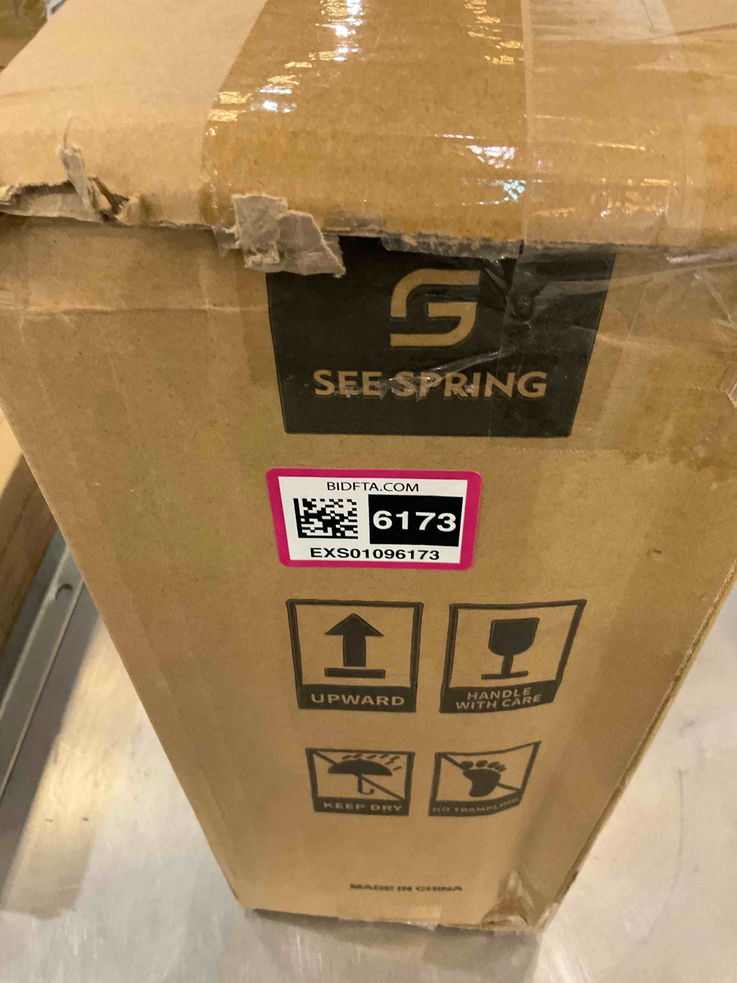 https://s3.amazonaws.com/lotting-images-prod/BargainHunt/EXS01096173_1708020258304.jpeg