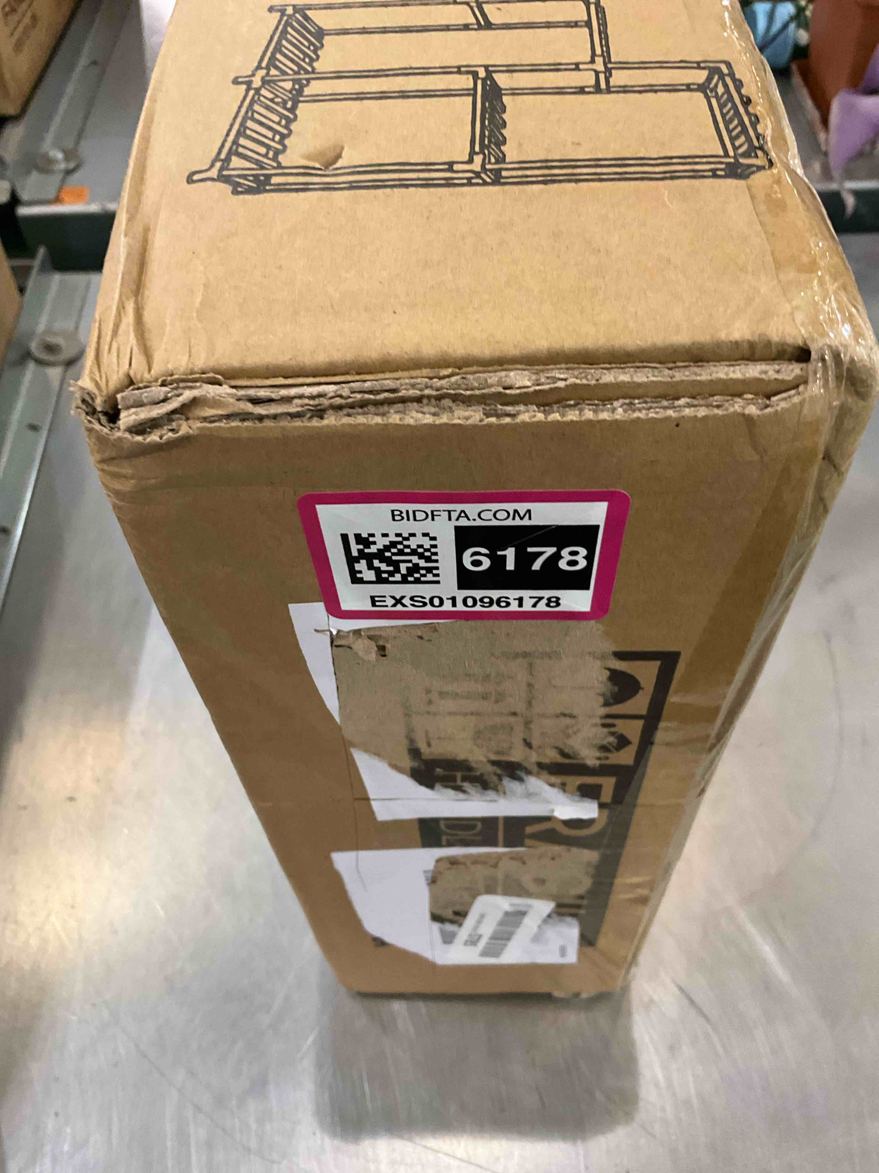 https://s3.amazonaws.com/lotting-images-prod/BargainHunt/EXS01096178_1708020631803.jpeg