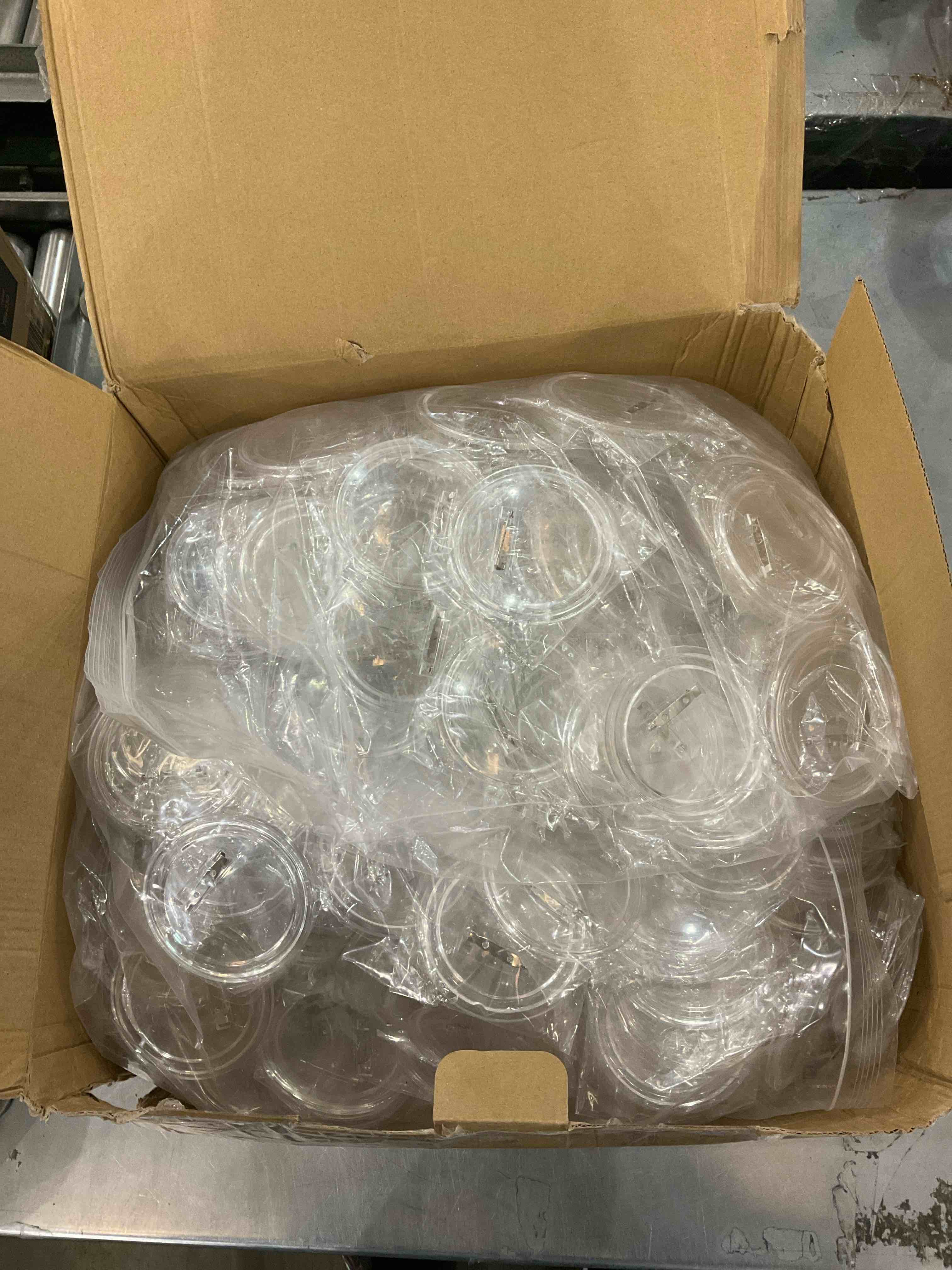 https://s3.amazonaws.com/lotting-images-prod/BargainHunt/EXS01096281_1708107910067.jpeg