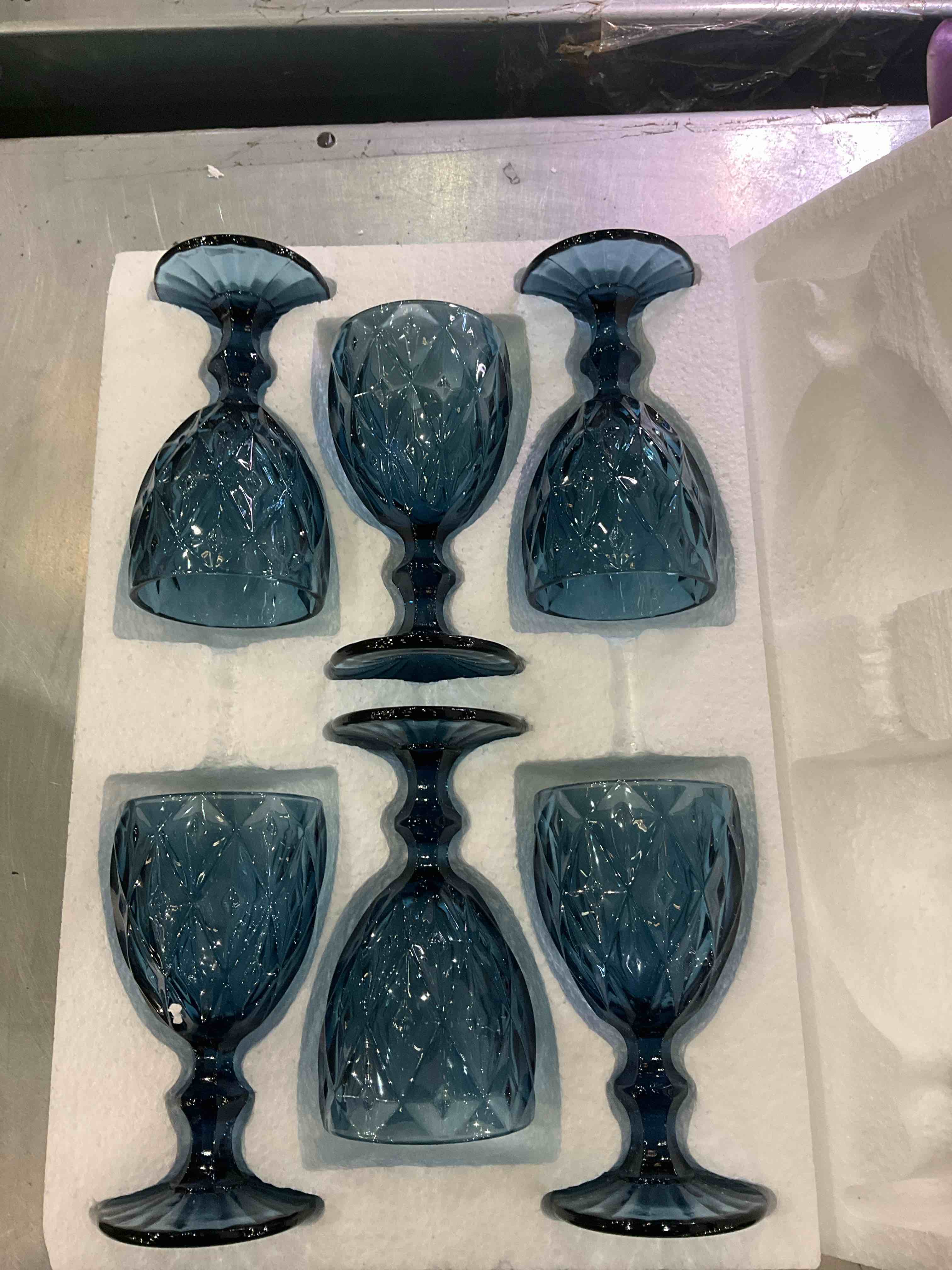 https://s3.amazonaws.com/lotting-images-prod/BargainHunt/EXS01096297_1708109952227.jpeg