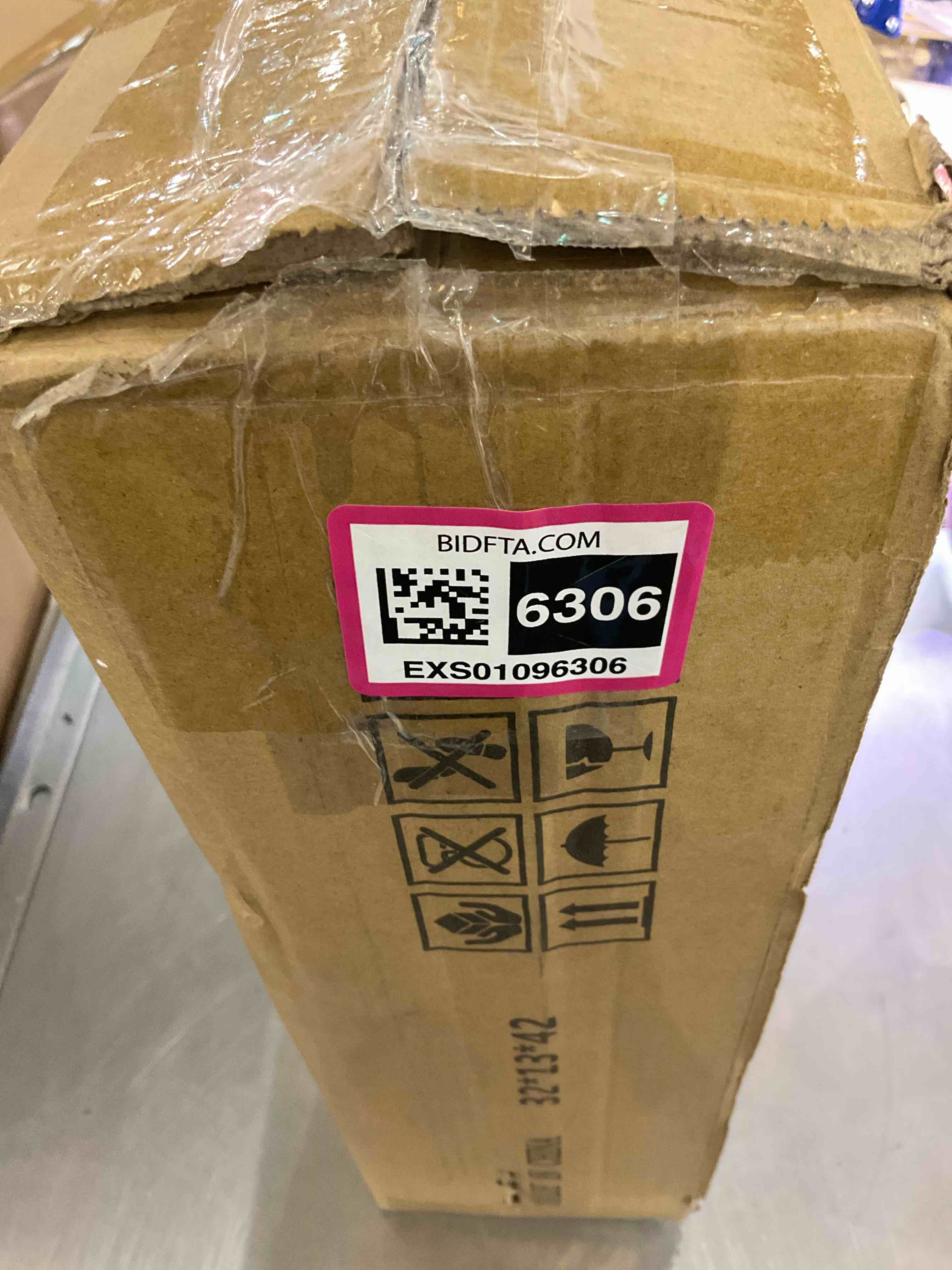 https://s3.amazonaws.com/lotting-images-prod/BargainHunt/EXS01096306_1708110871513.jpeg