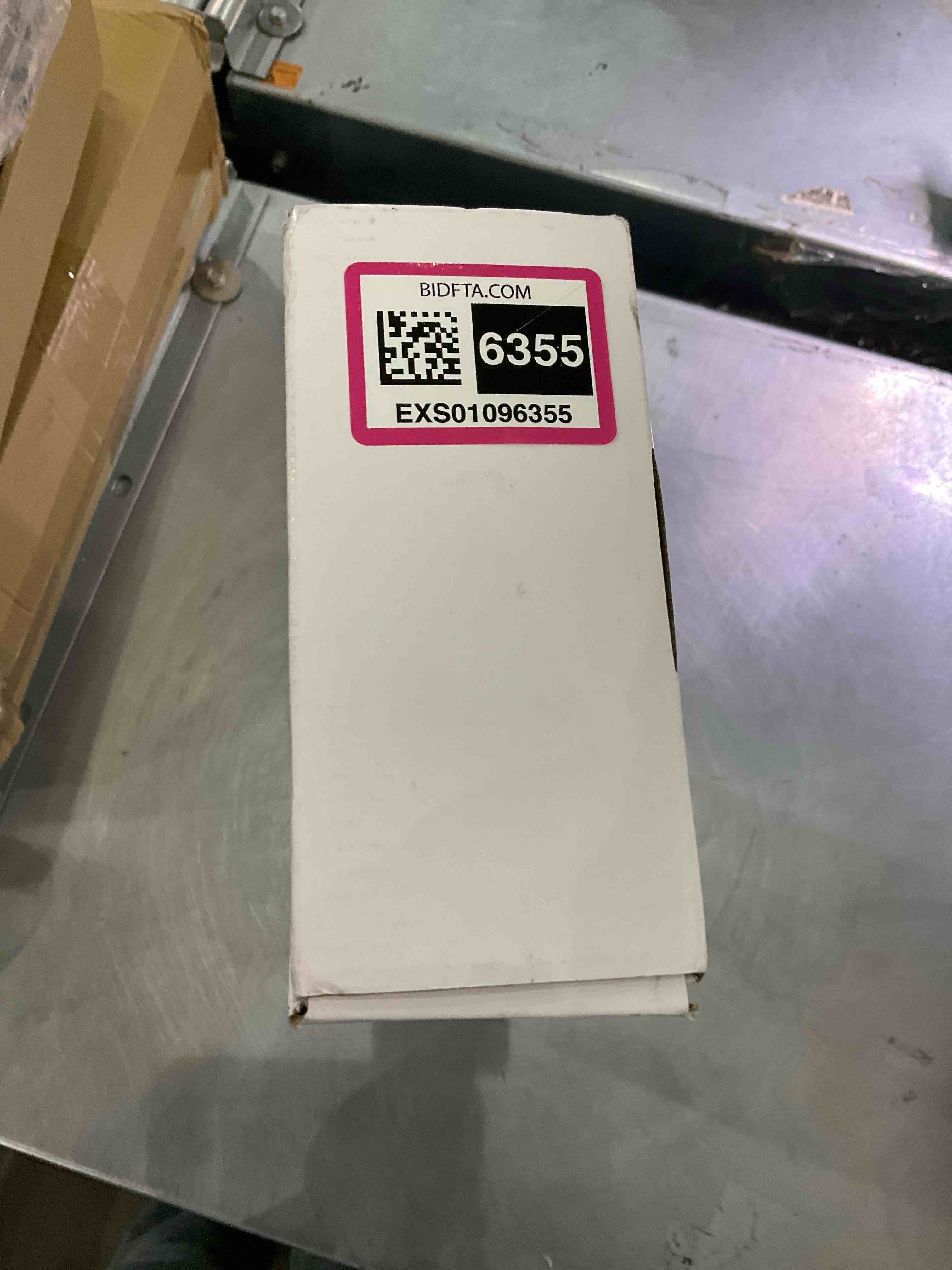 https://s3.amazonaws.com/lotting-images-prod/BargainHunt/EXS01096355_1708347745596.jpeg