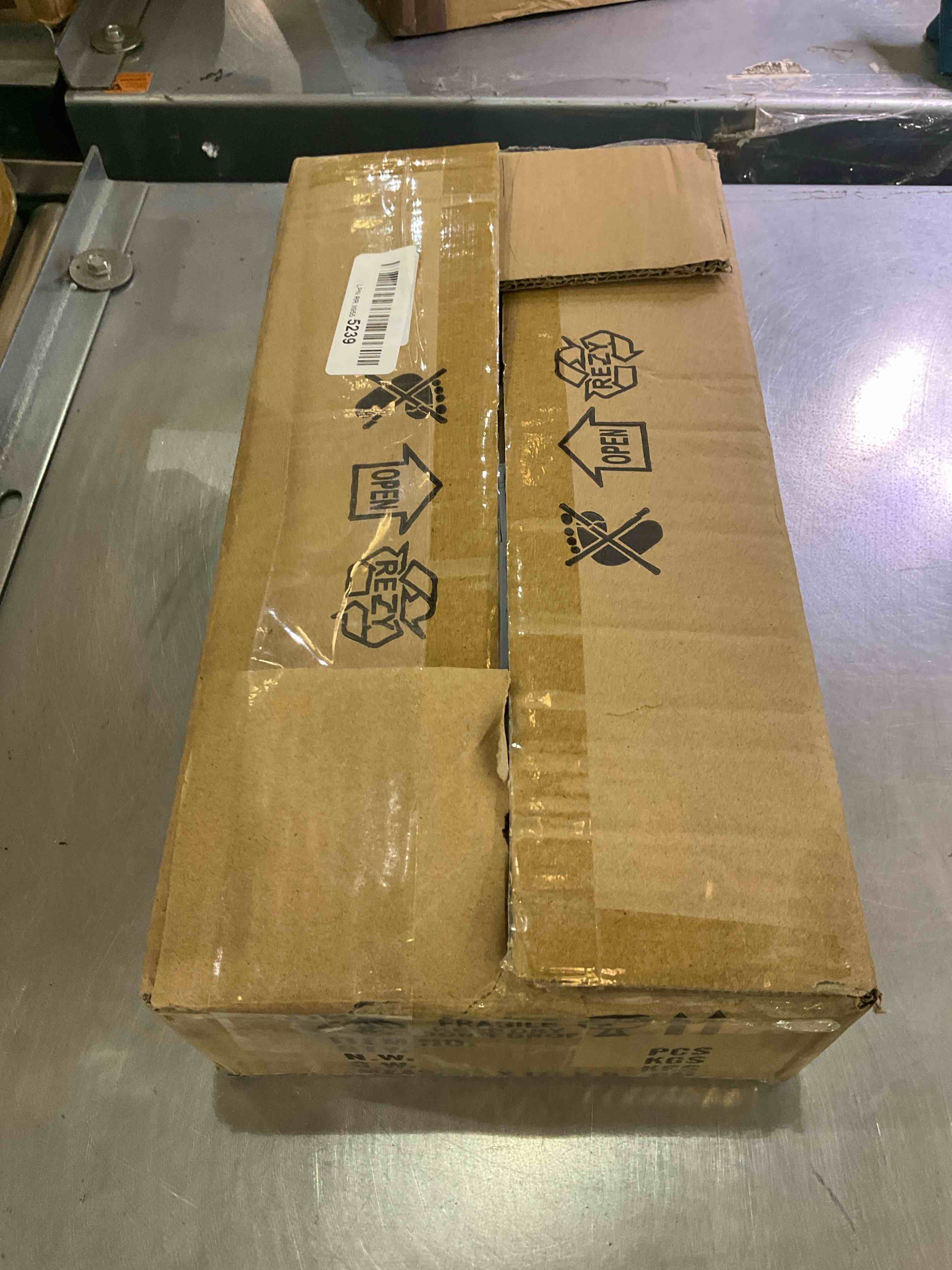 https://s3.amazonaws.com/lotting-images-prod/BargainHunt/EXS01096415_1708356137487.jpeg