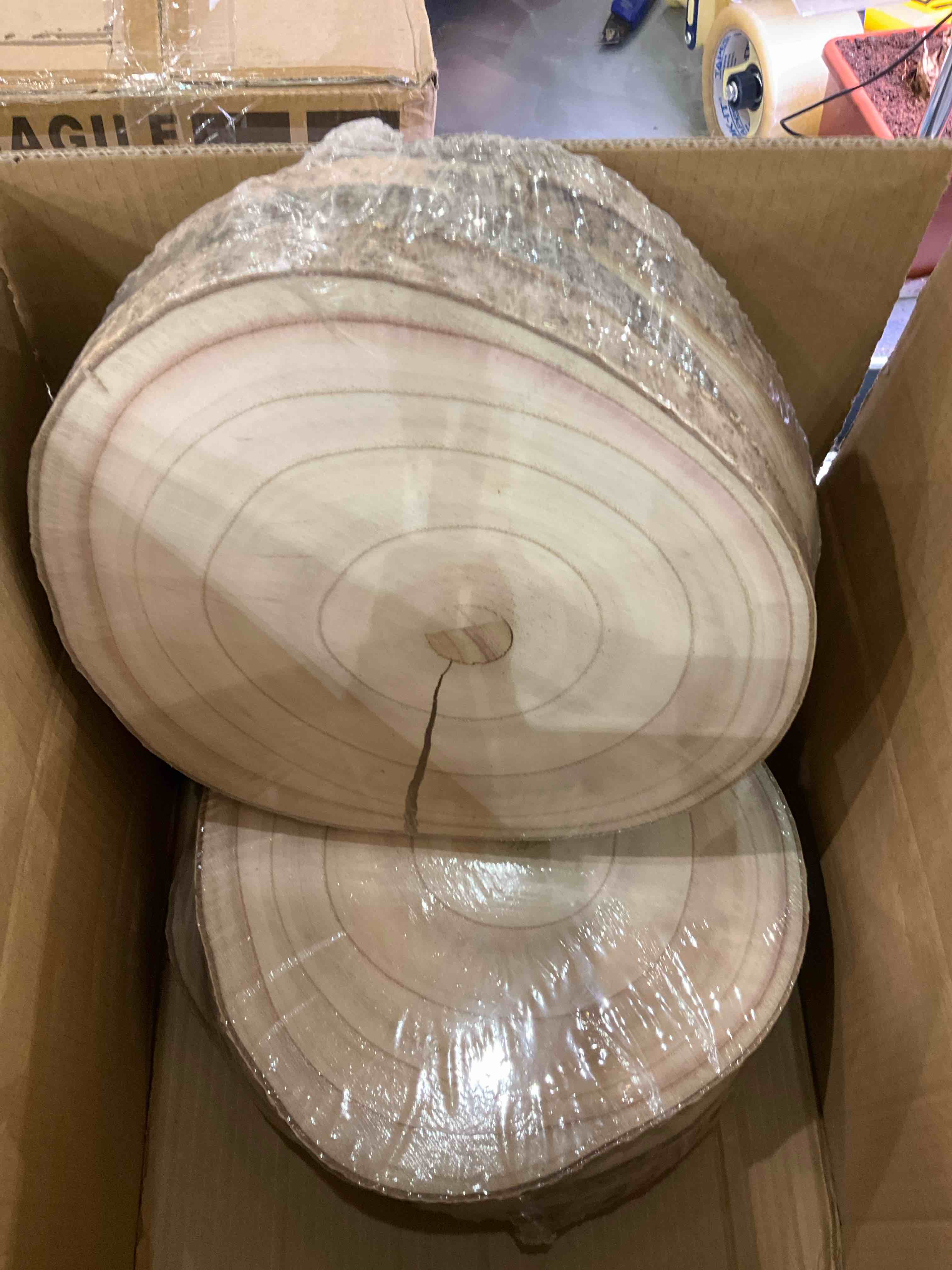 https://s3.amazonaws.com/lotting-images-prod/BargainHunt/EXS01096419_1708356432362.jpeg