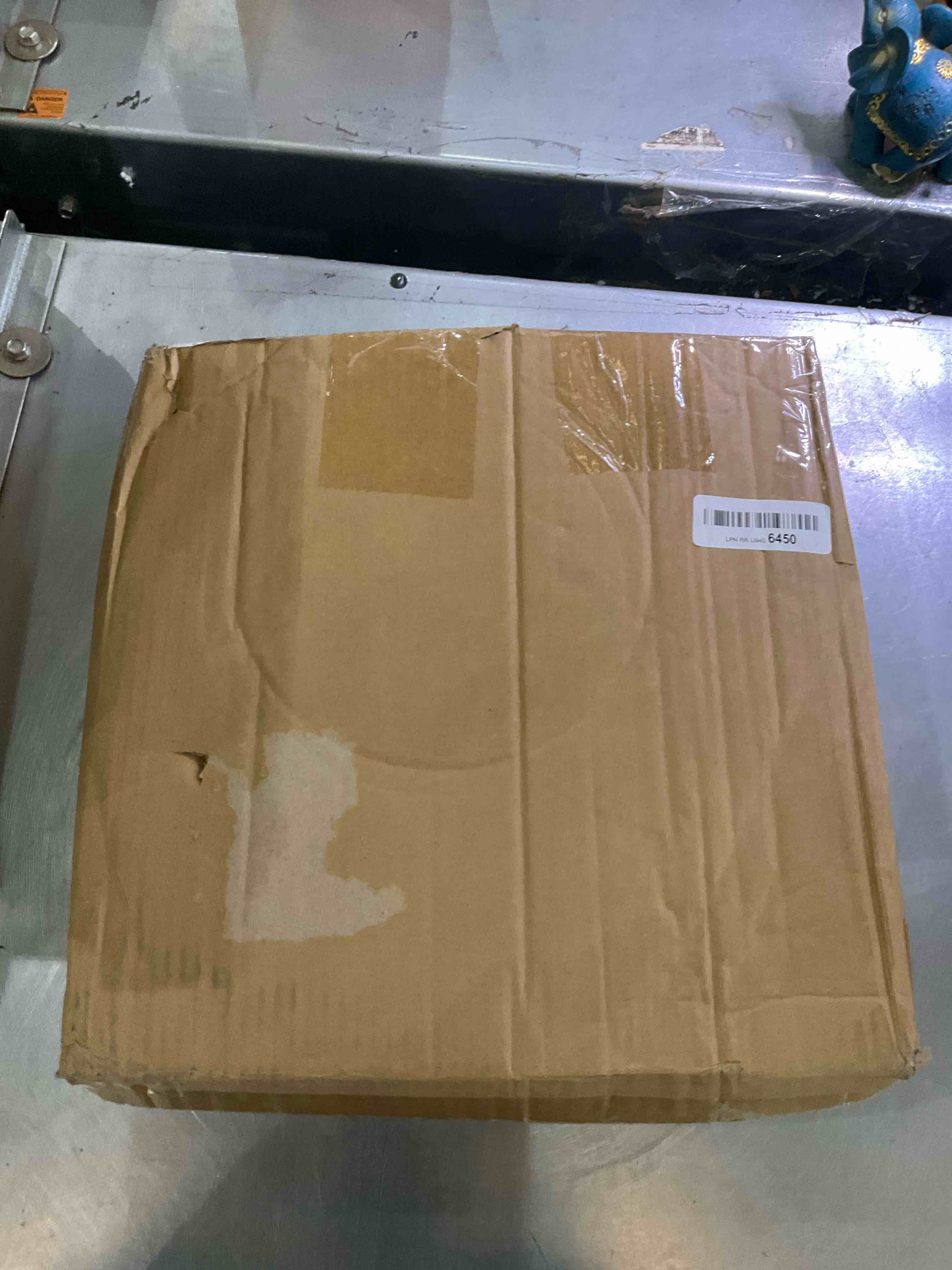 https://s3.amazonaws.com/lotting-images-prod/BargainHunt/EXS01096421_1708356779503.jpeg