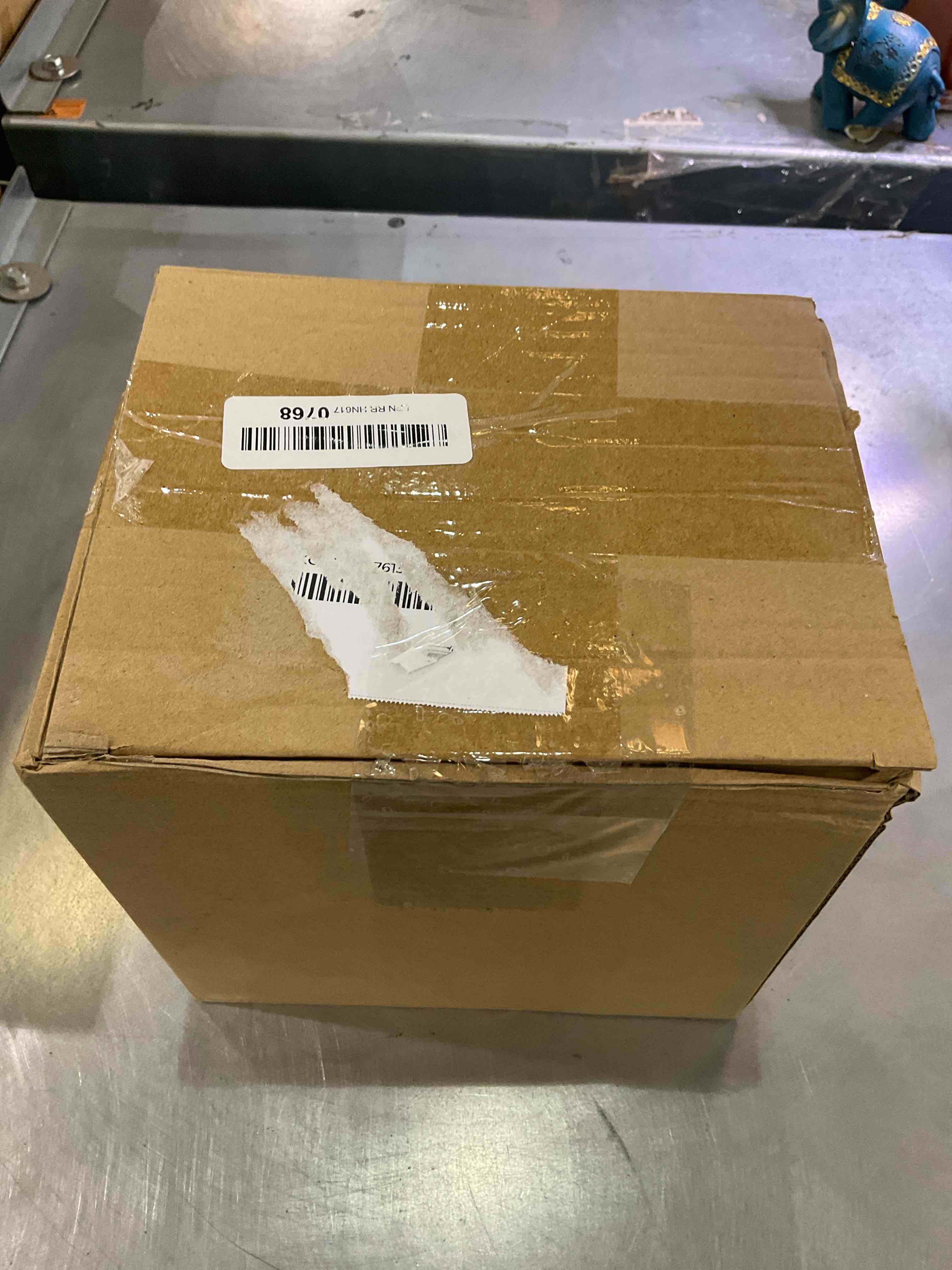 https://s3.amazonaws.com/lotting-images-prod/BargainHunt/EXS01096444_1708358478456.jpeg