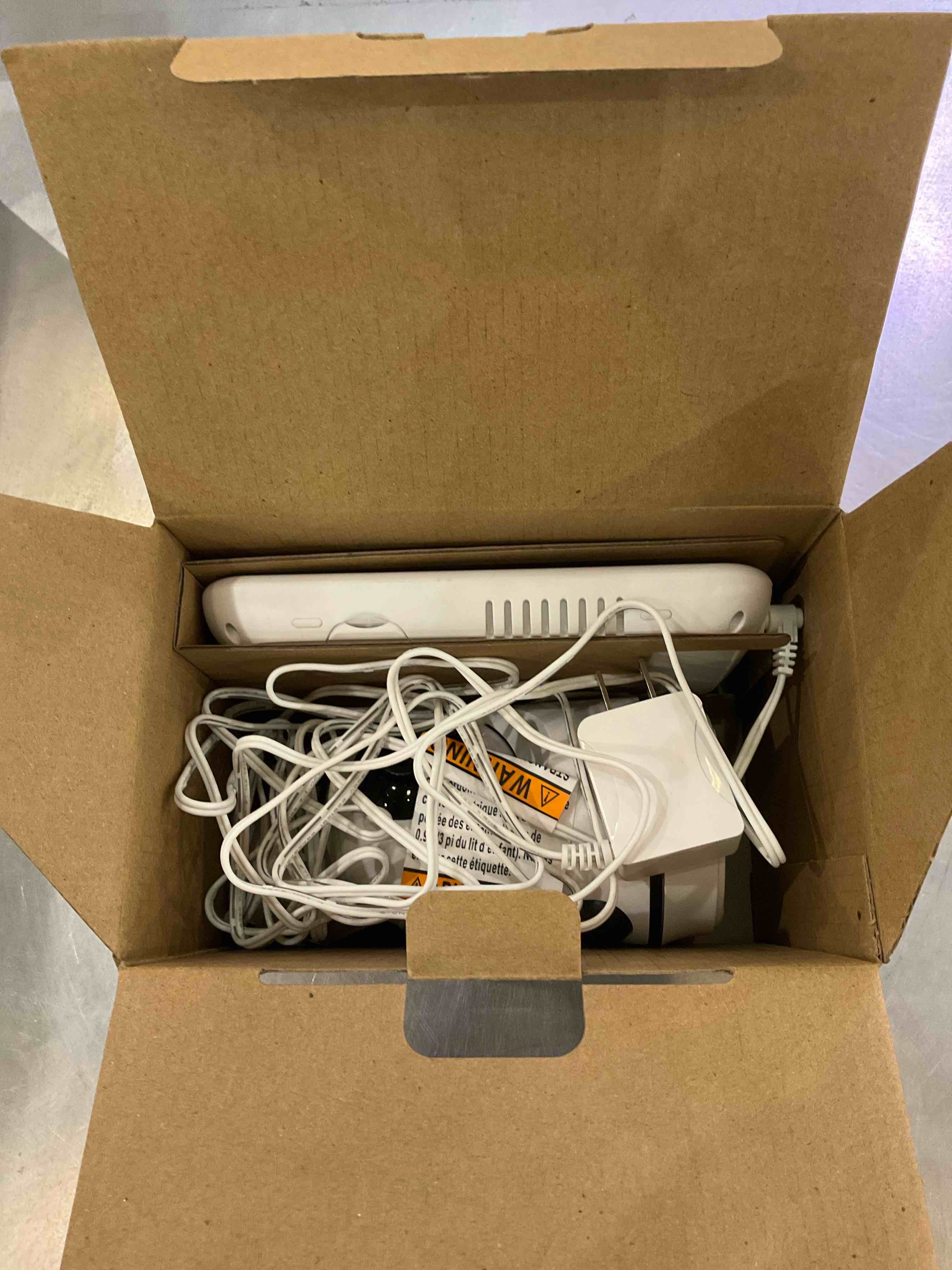 https://s3.amazonaws.com/lotting-images-prod/BargainHunt/EXS01096461_1708360022374.jpeg