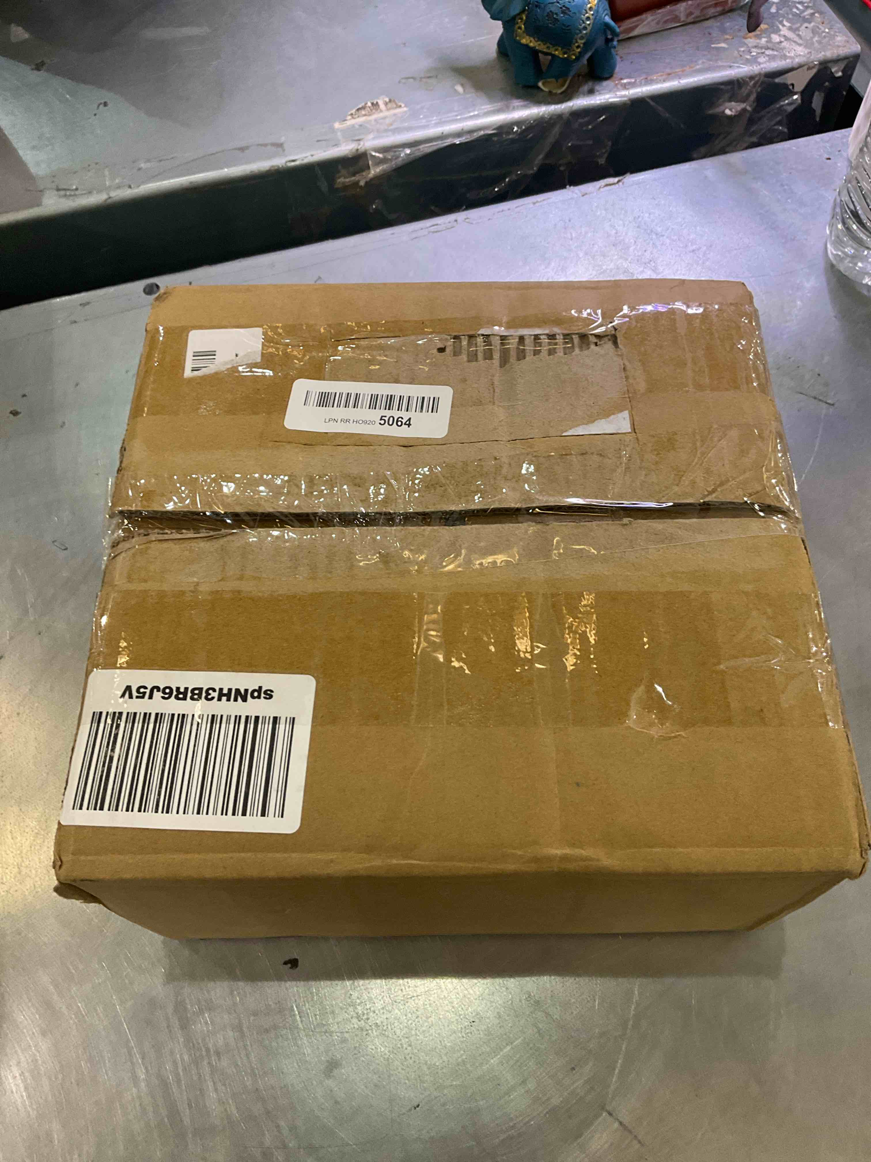 https://s3.amazonaws.com/lotting-images-prod/BargainHunt/EXS01096466_1708360327420.jpeg