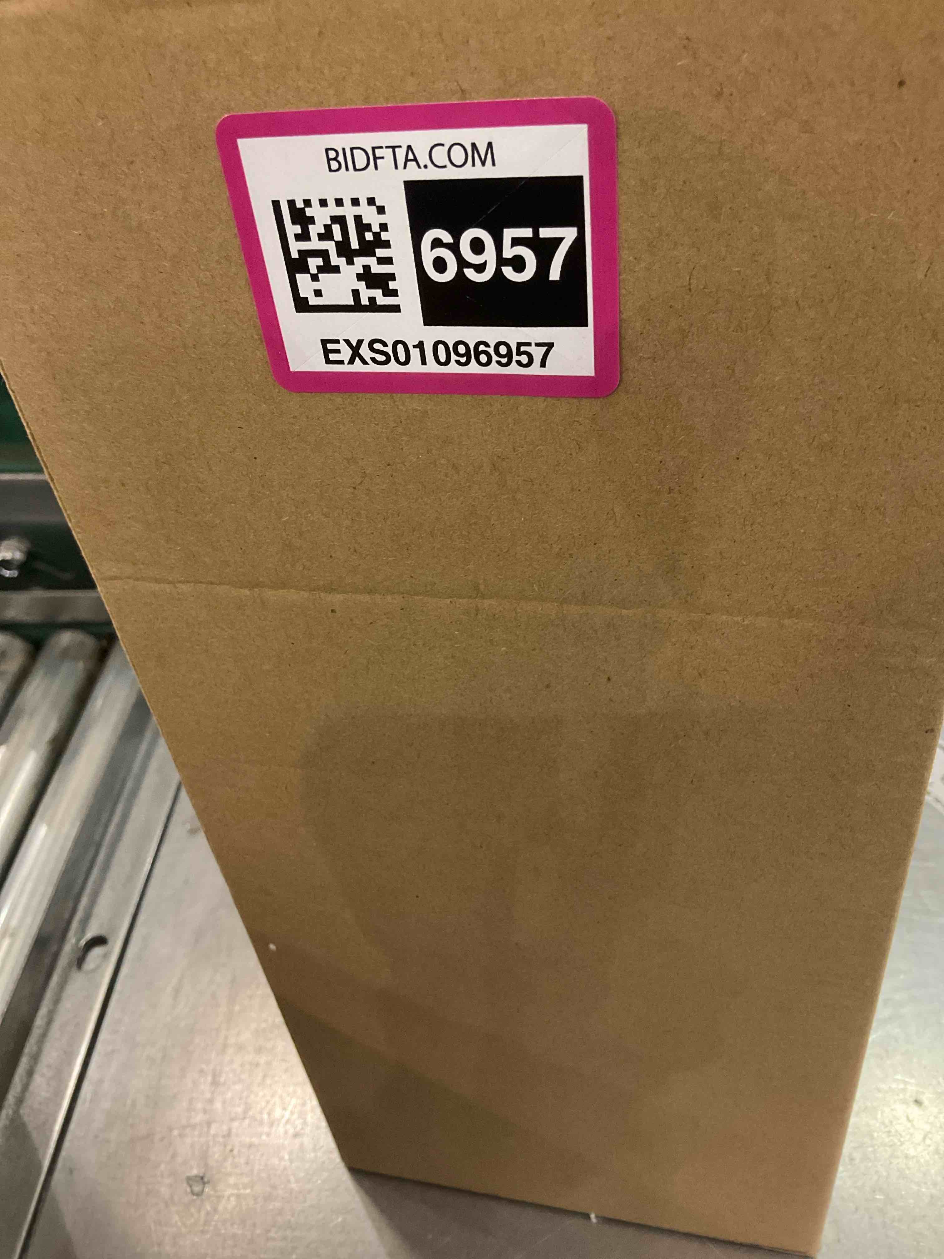 https://s3.amazonaws.com/lotting-images-prod/BargainHunt/EXS01096957_1709044538563.jpeg