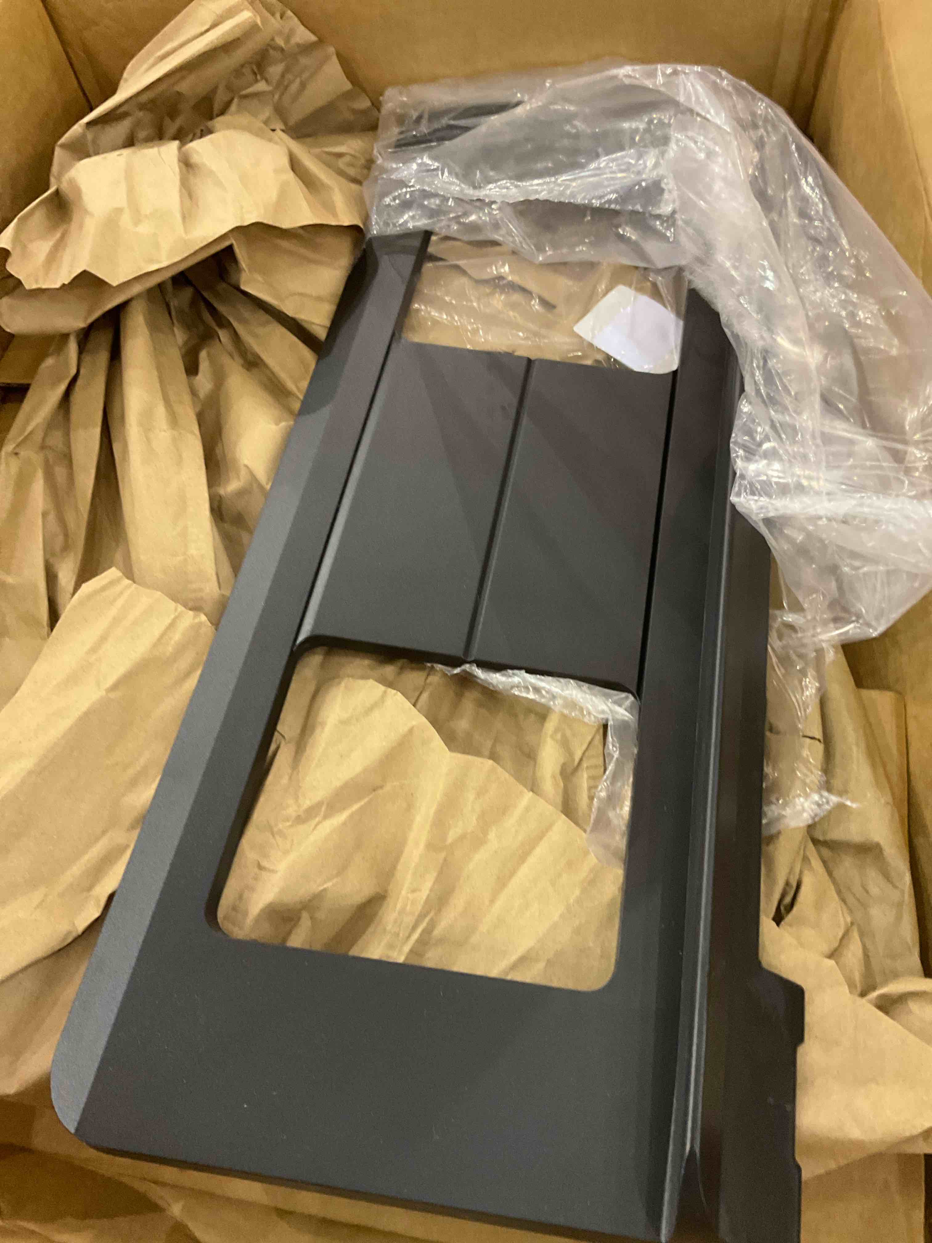 https://s3.amazonaws.com/lotting-images-prod/BargainHunt/EXS01097111_1715093890332.jpeg