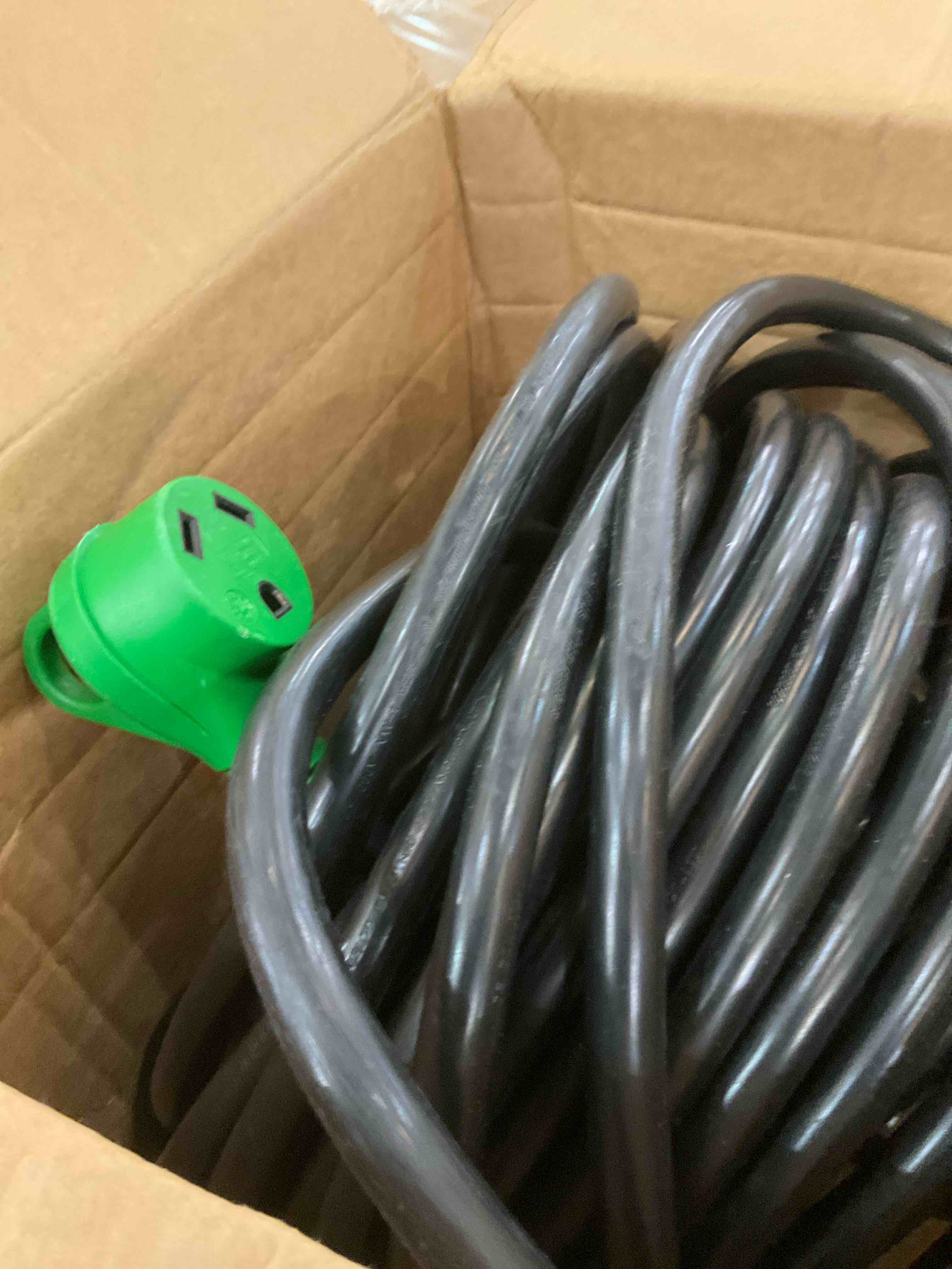 https://s3.amazonaws.com/lotting-images-prod/BargainHunt/EXS01097144_1715103521521.jpeg