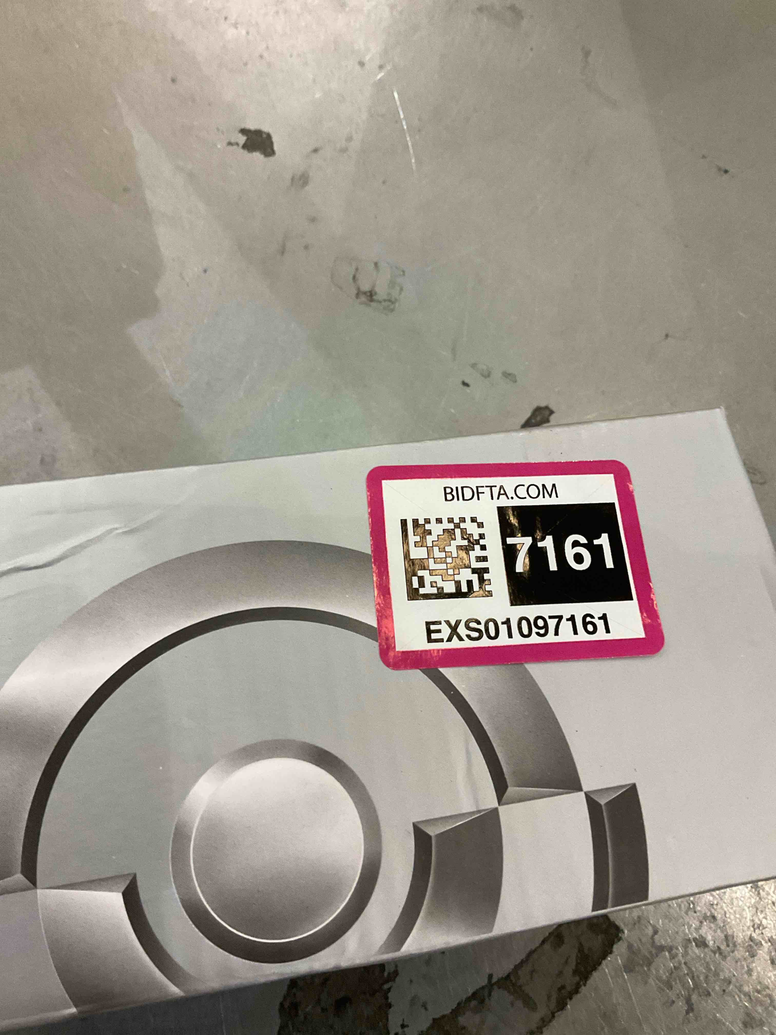 https://s3.amazonaws.com/lotting-images-prod/BargainHunt/EXS01097161_1715107080461.jpeg
