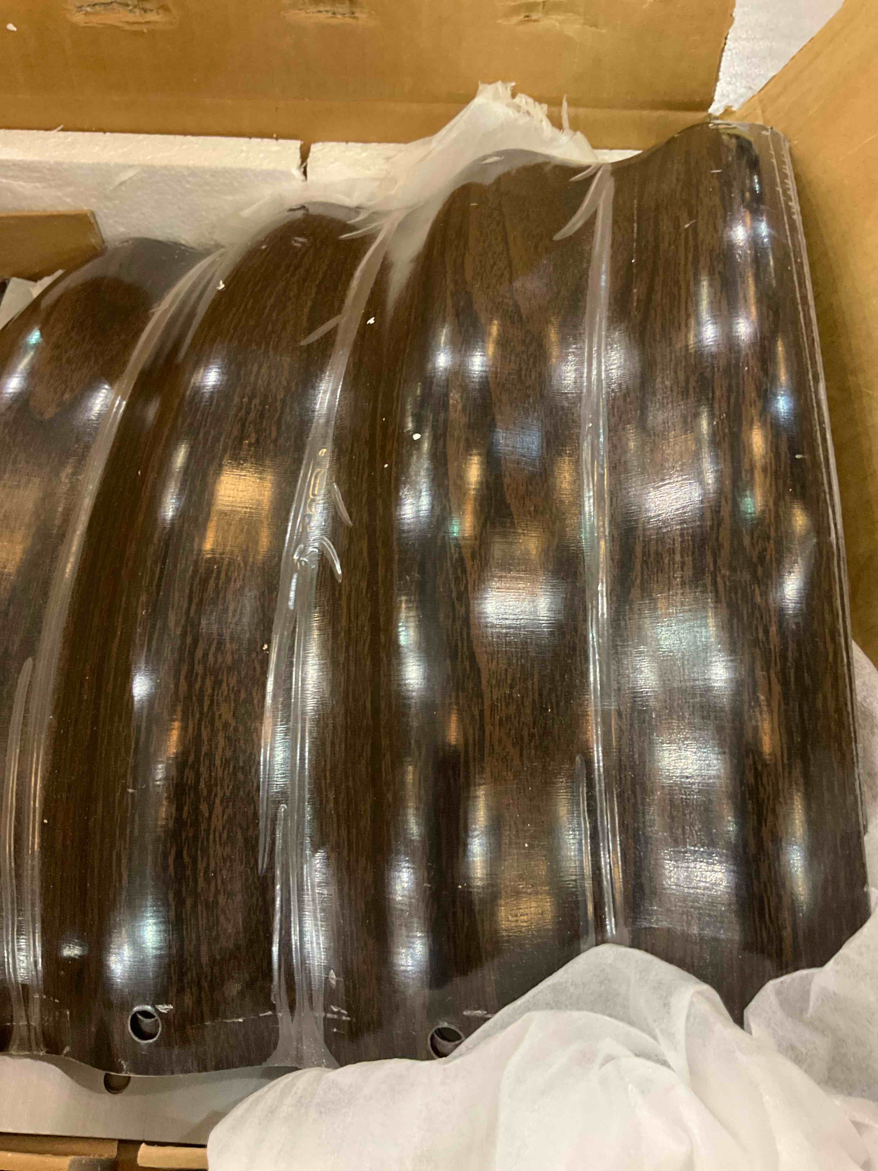 https://s3.amazonaws.com/lotting-images-prod/BargainHunt/EXS01097301_1715193290469.jpeg
