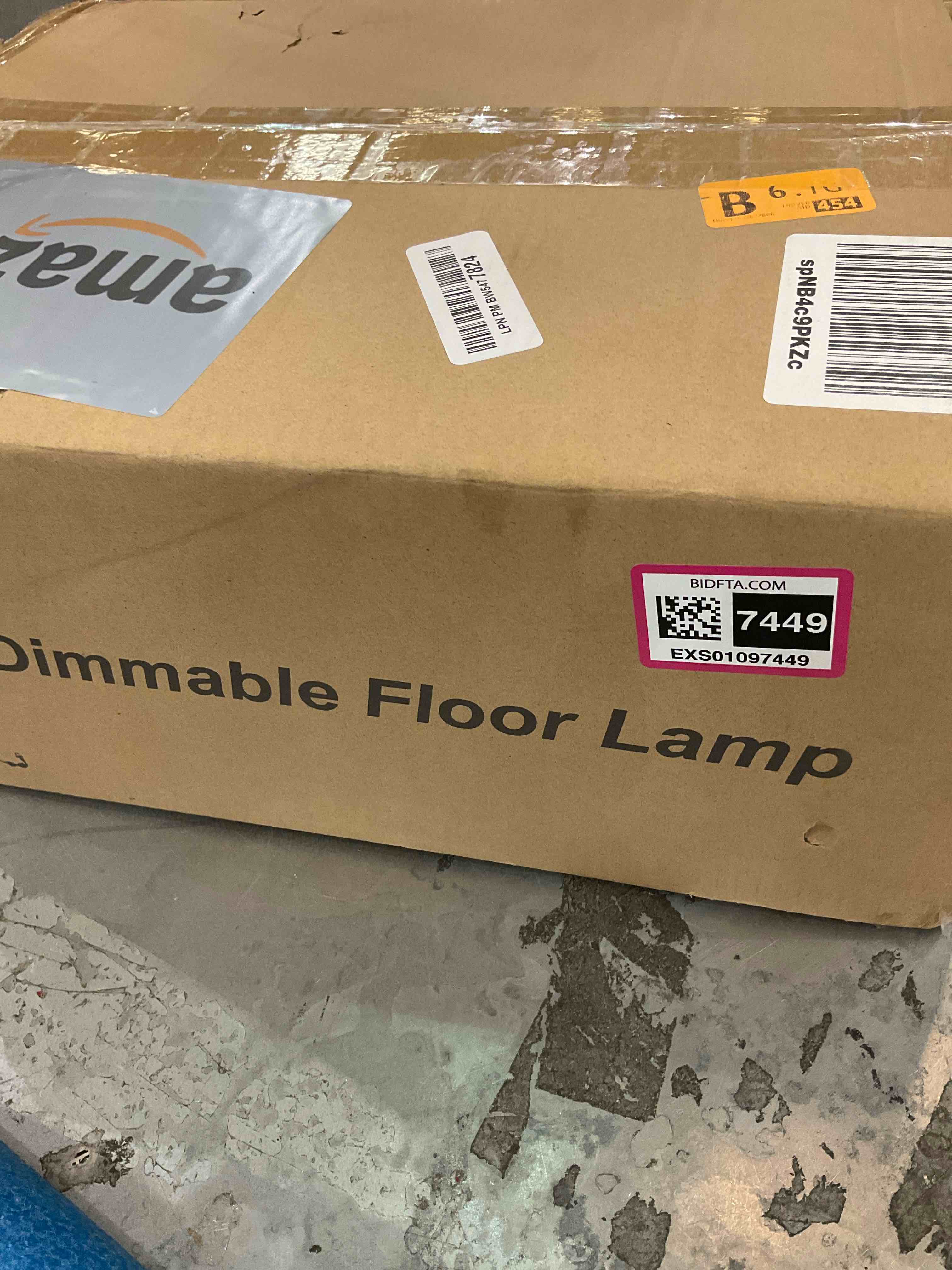 https://s3.amazonaws.com/lotting-images-prod/BargainHunt/EXS01097449_1715280082303.jpeg