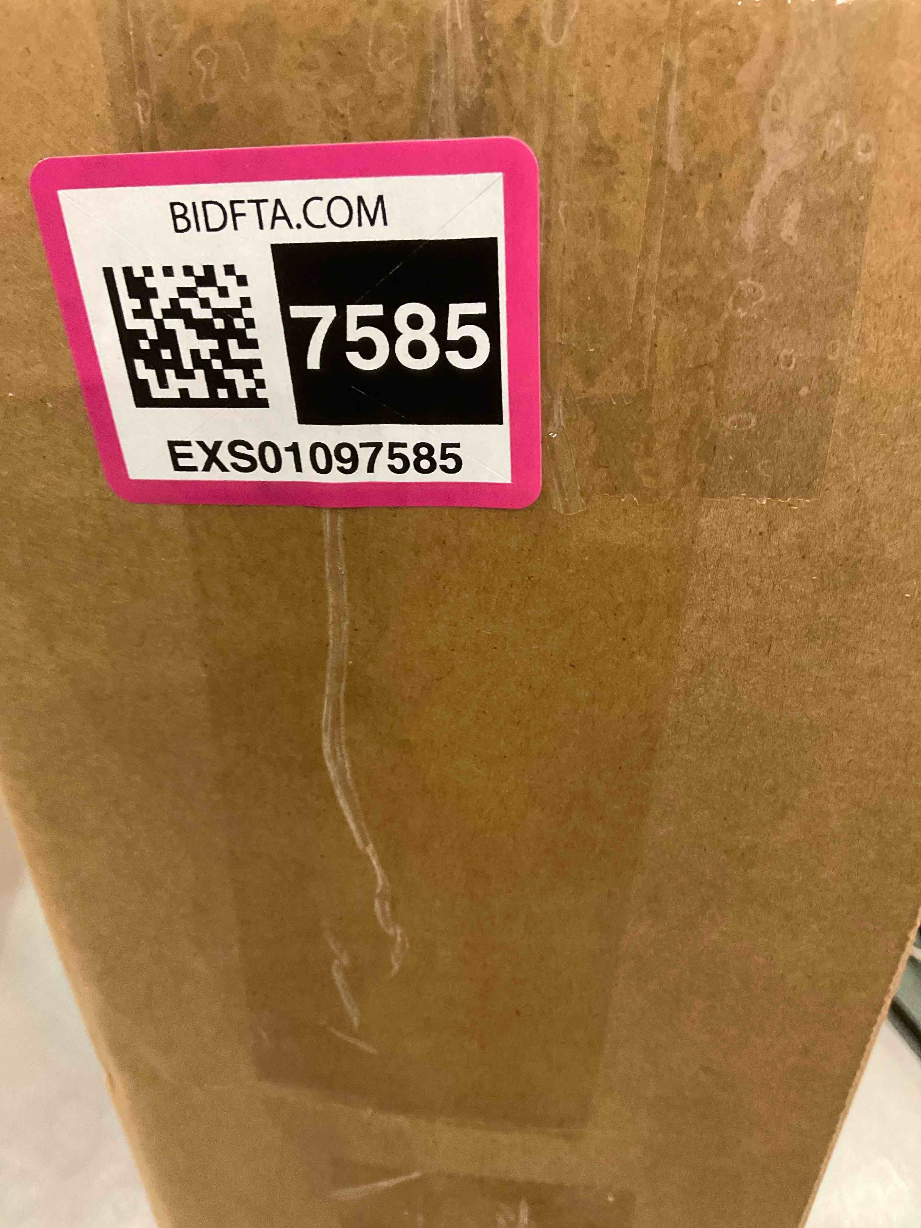 https://s3.amazonaws.com/lotting-images-prod/BargainHunt/EXS01097585_1708533577935.jpeg