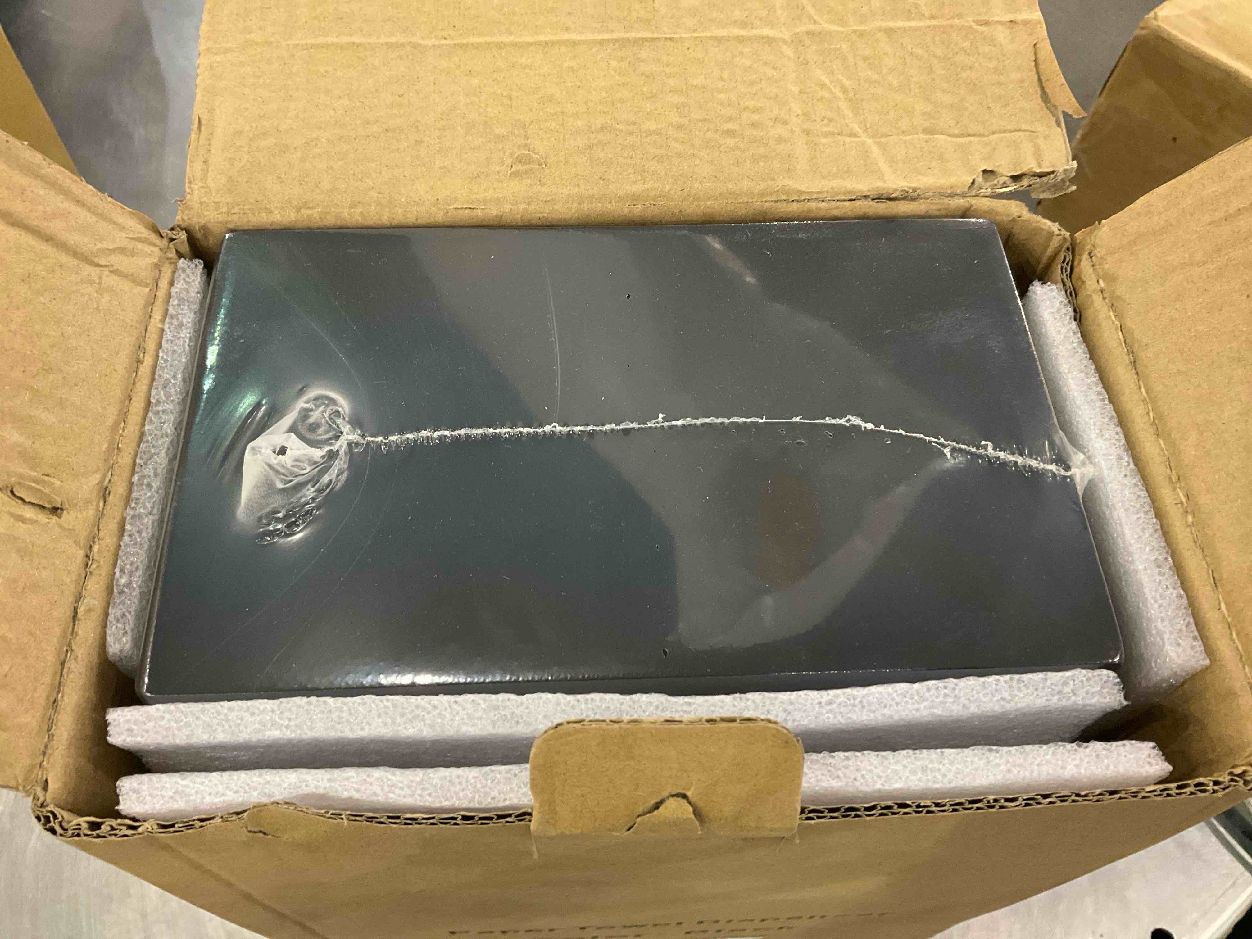 https://s3.amazonaws.com/lotting-images-prod/BargainHunt/EXS01097660_1708606192576.jpeg