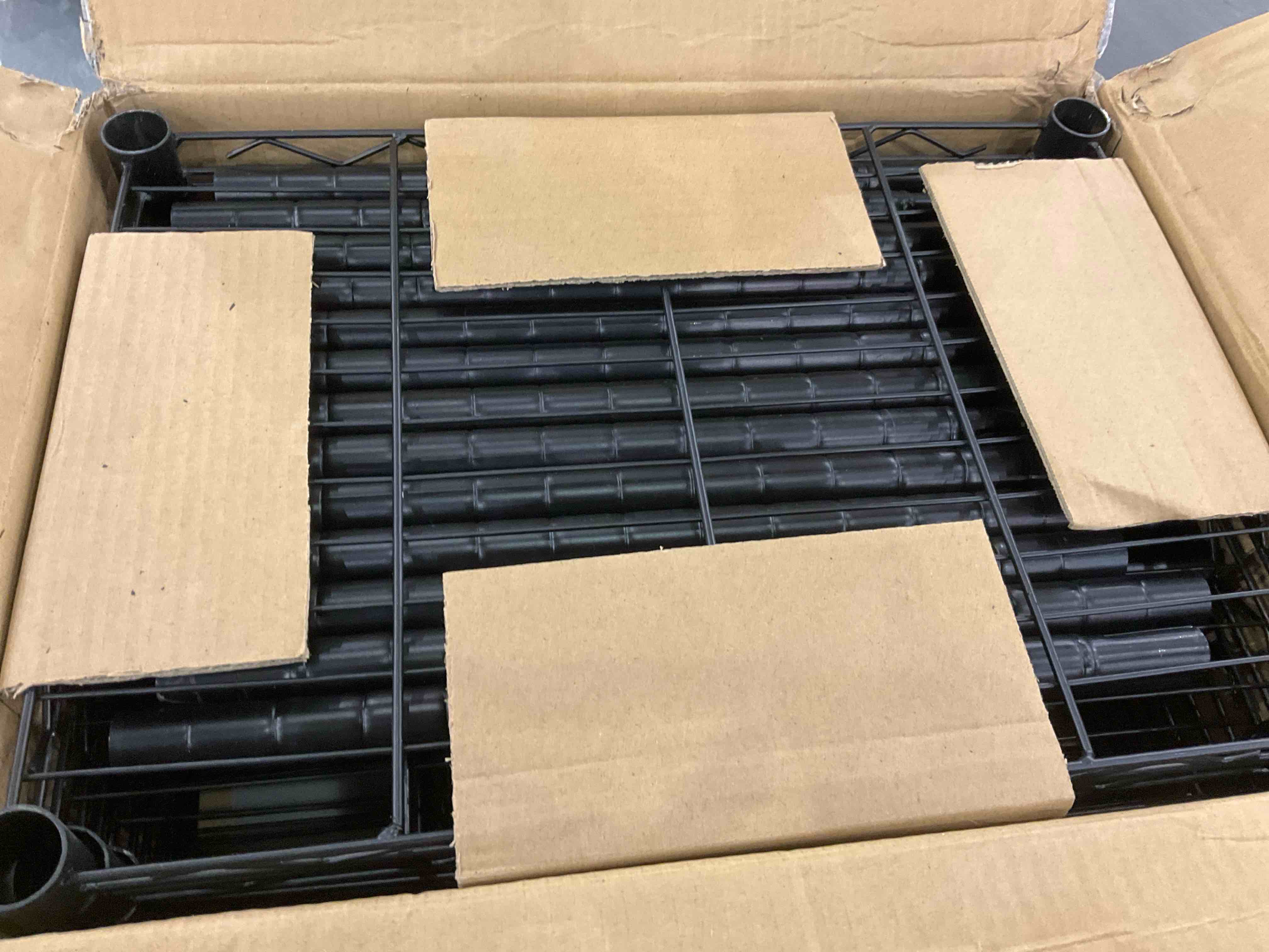 https://s3.amazonaws.com/lotting-images-prod/BargainHunt/EXS01097786_1708631173623.jpeg