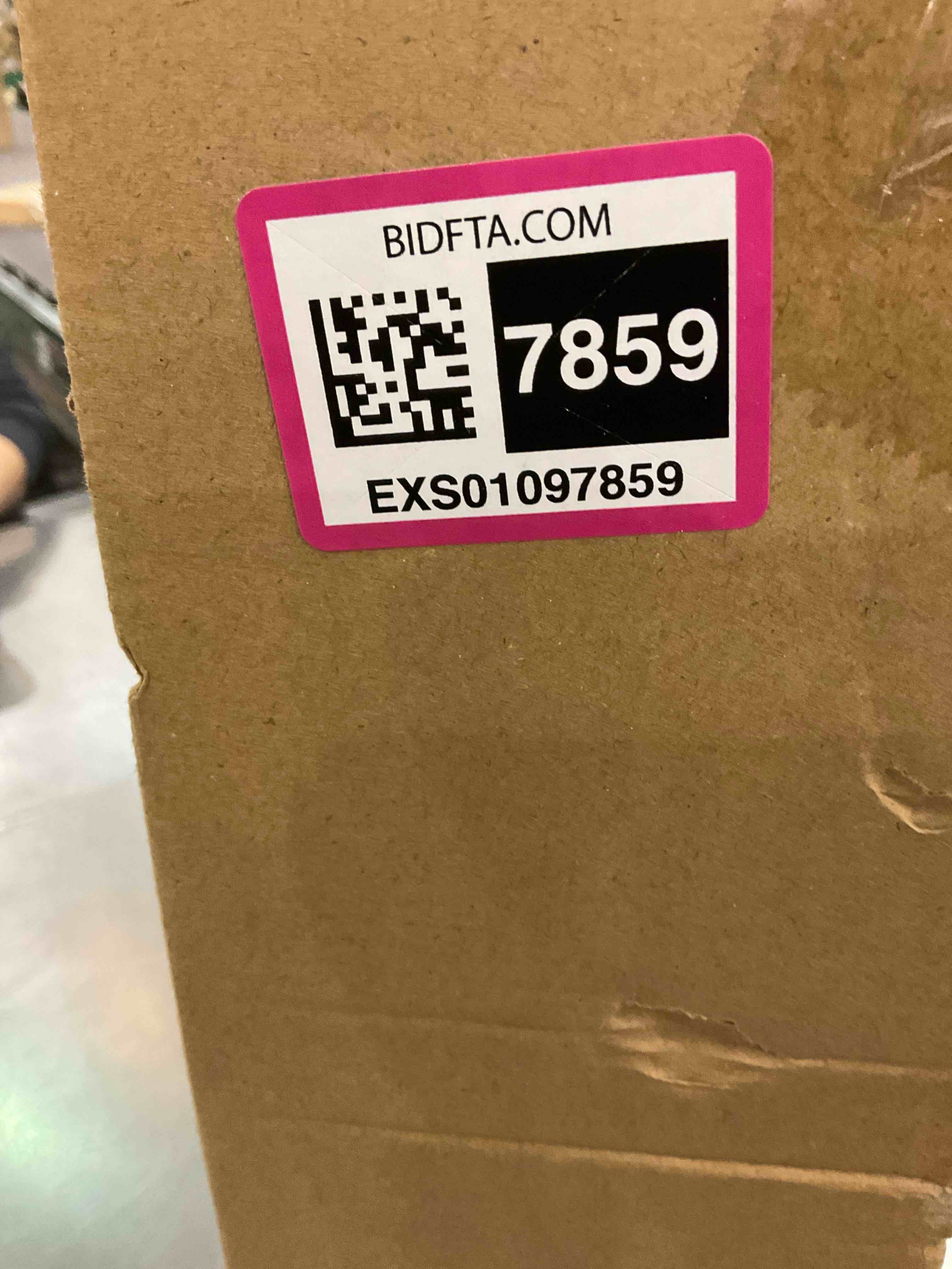 https://s3.amazonaws.com/lotting-images-prod/BargainHunt/EXS01097859_1708700497785.jpeg