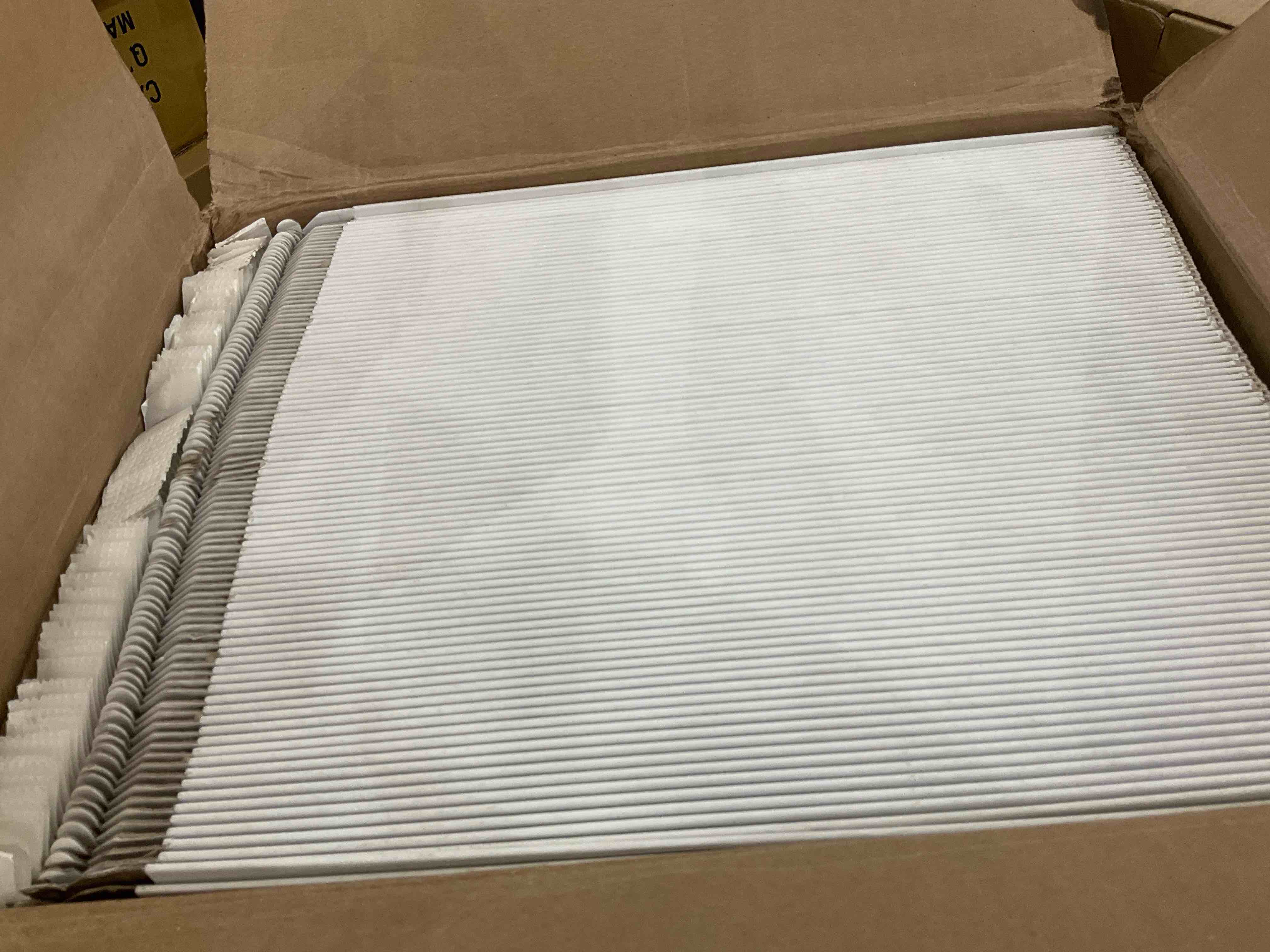 https://s3.amazonaws.com/lotting-images-prod/BargainHunt/EXS01097890_1708705518356.jpeg