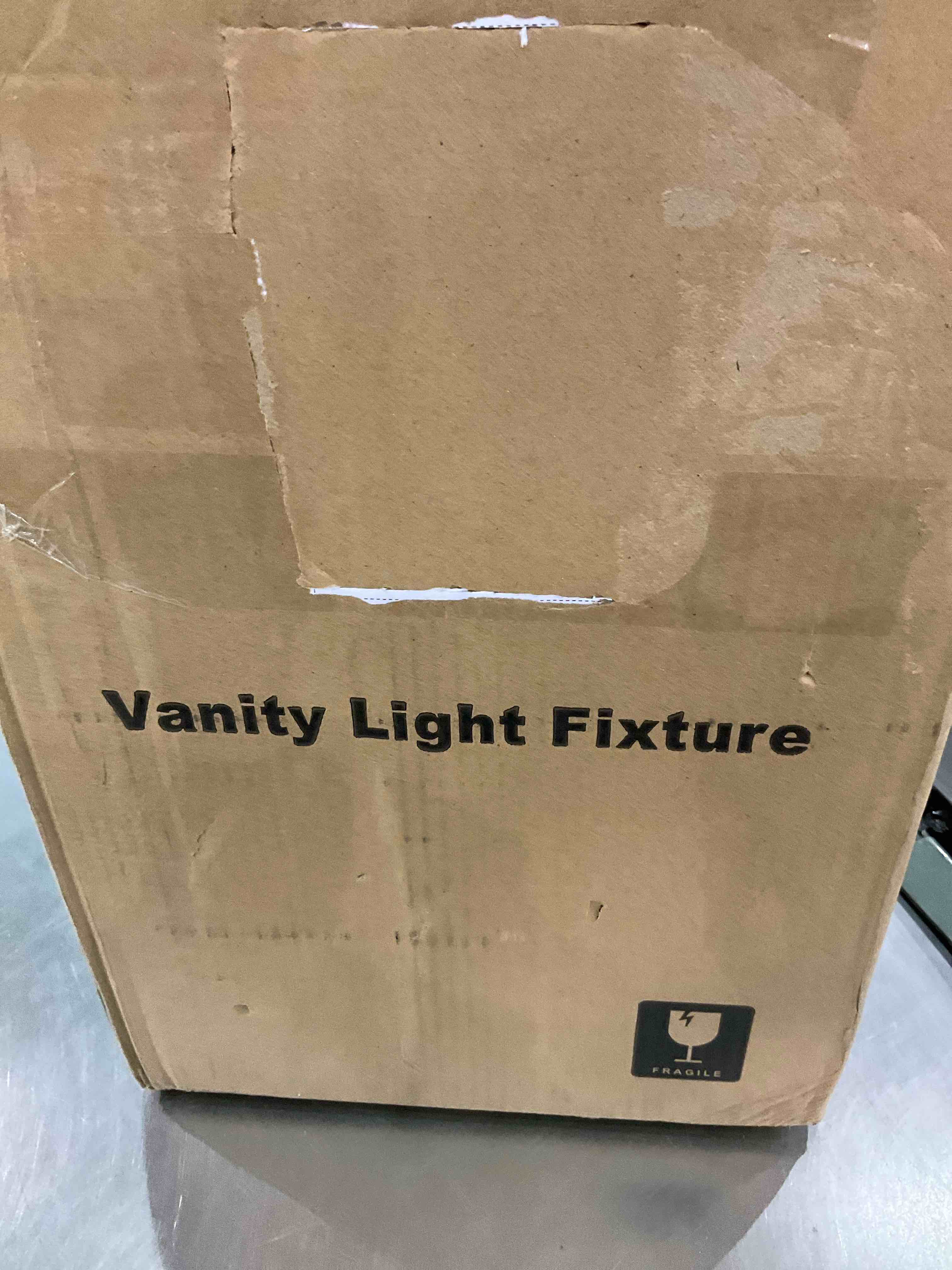 https://s3.amazonaws.com/lotting-images-prod/BargainHunt/EXS01097952_1708952405618.jpeg