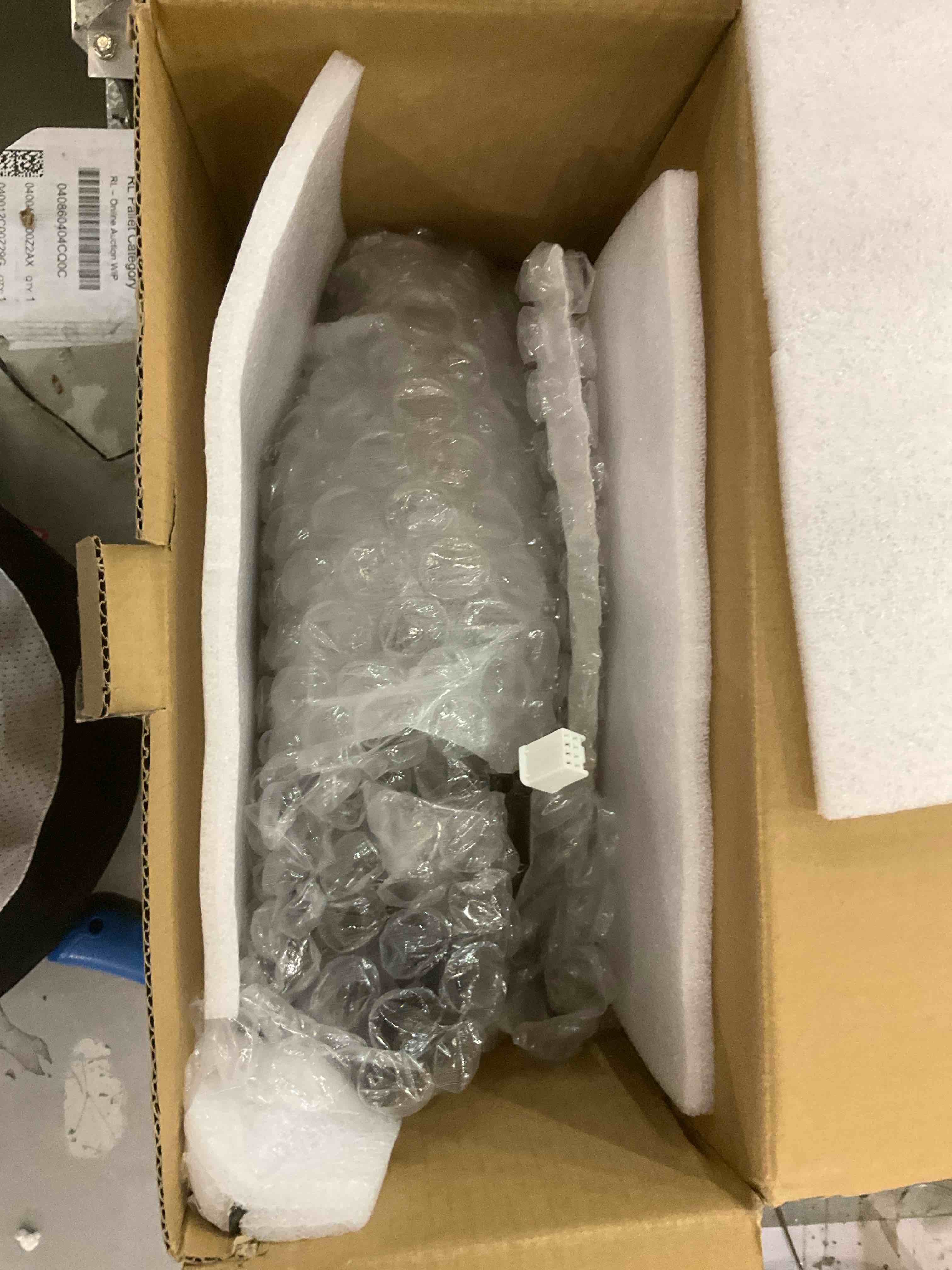 https://s3.amazonaws.com/lotting-images-prod/BargainHunt/EXS01098111_1709047046289.jpeg