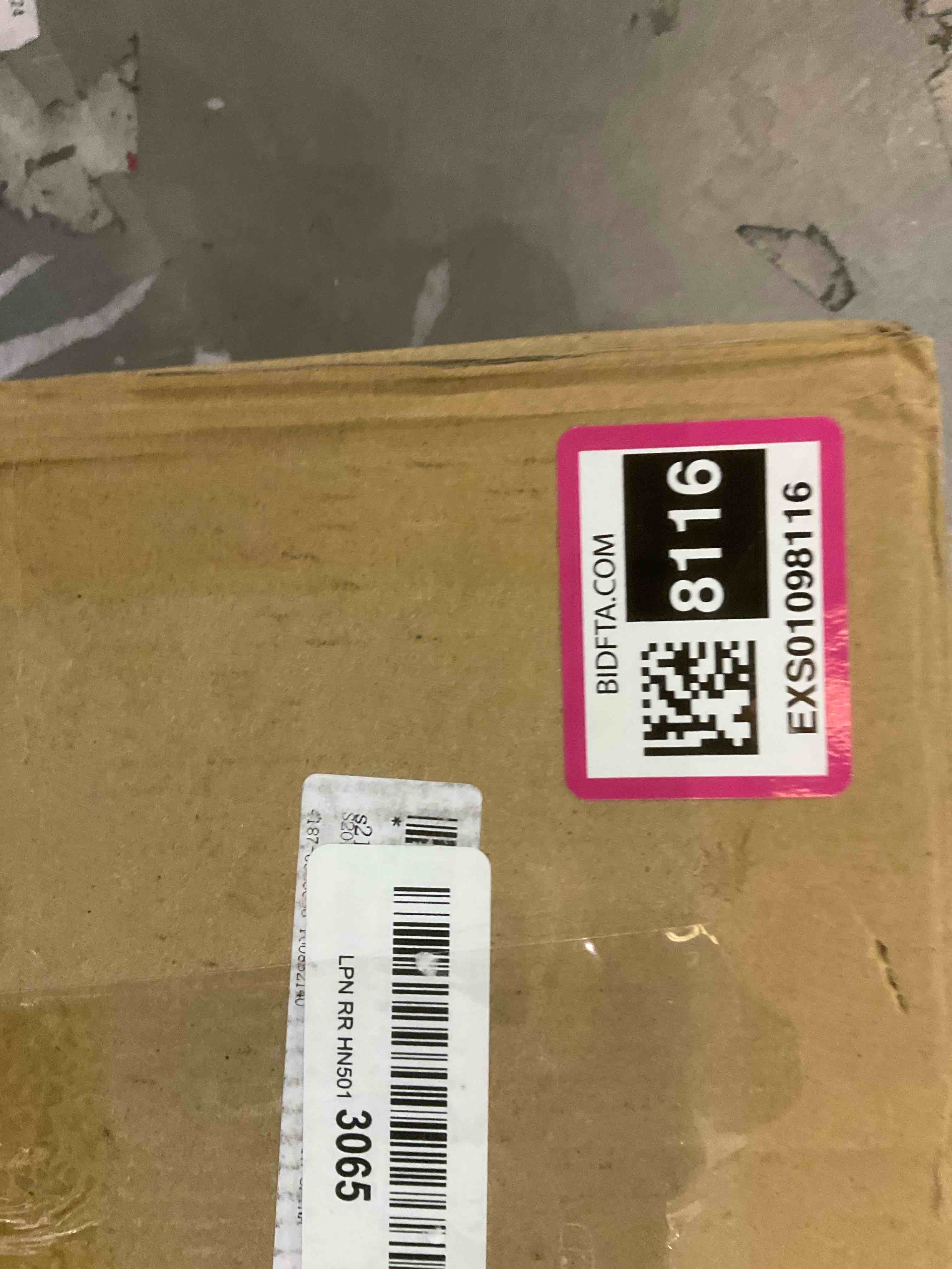 https://s3.amazonaws.com/lotting-images-prod/BargainHunt/EXS01098116_1709046847975.jpeg
