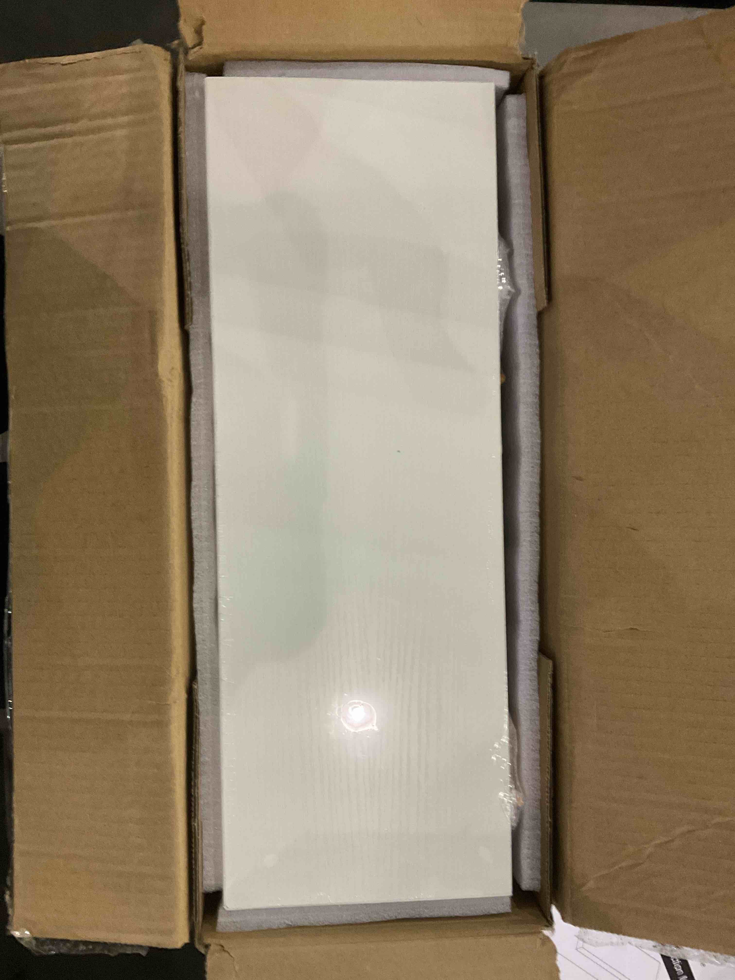 https://s3.amazonaws.com/lotting-images-prod/BargainHunt/EXS01098309_1709122969881.jpeg