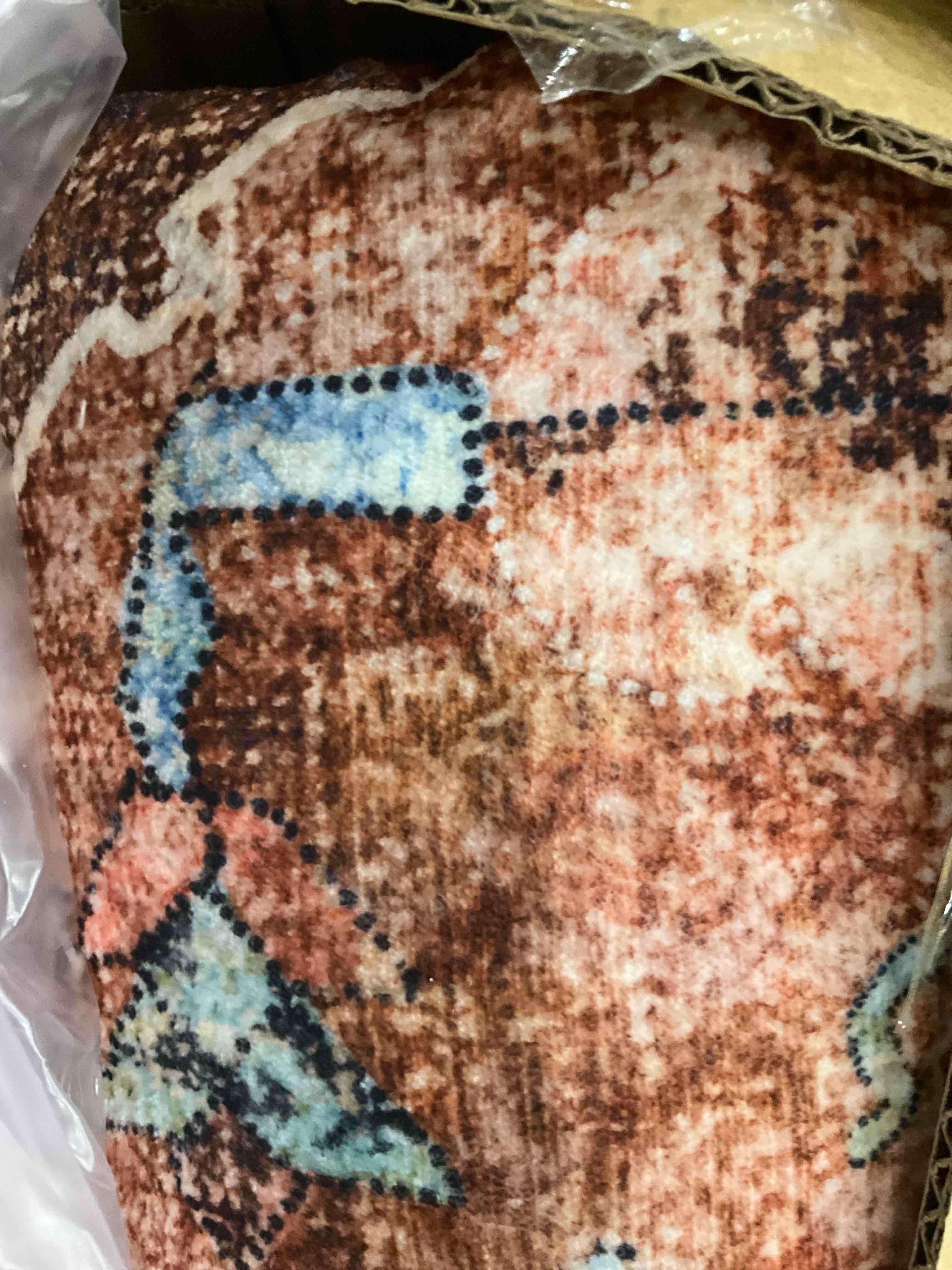 https://s3.amazonaws.com/lotting-images-prod/BargainHunt/EXS01098325_1709124378695.jpeg