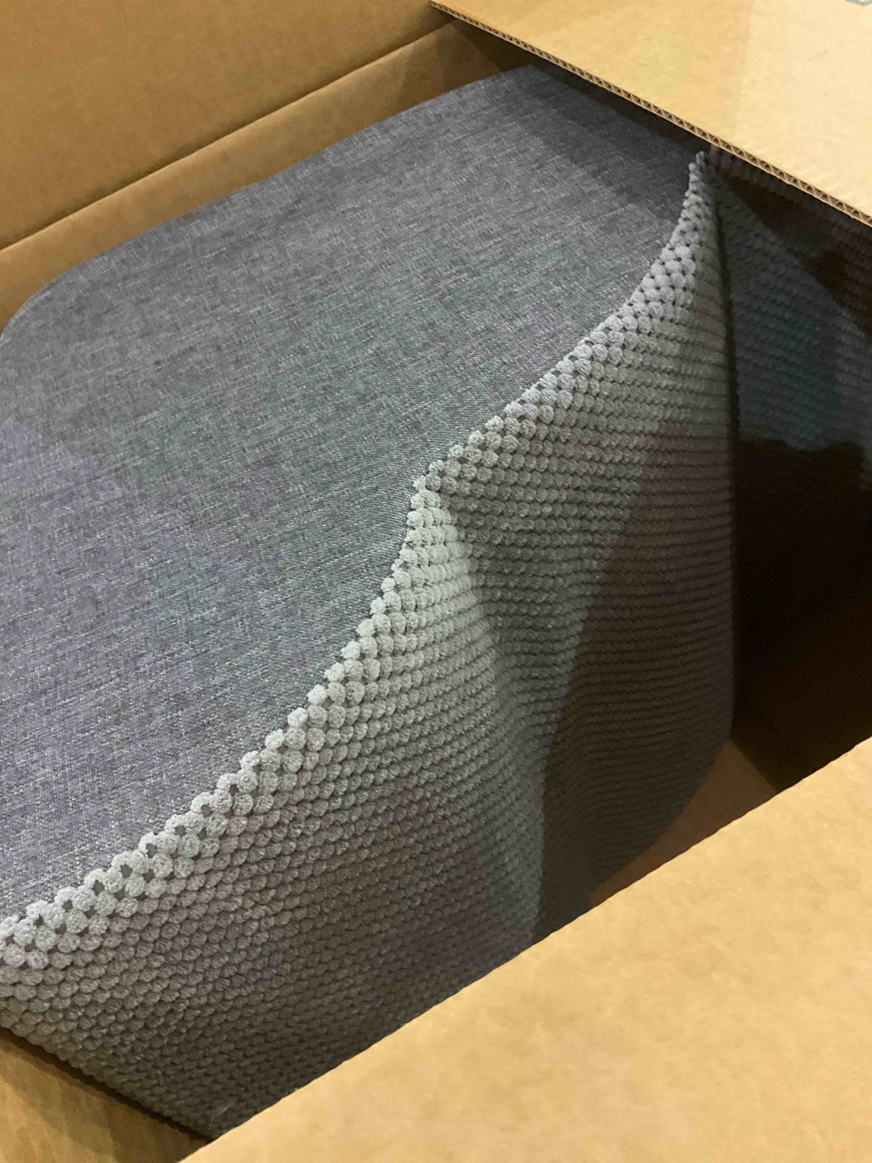 https://s3.amazonaws.com/lotting-images-prod/BargainHunt/EXS01098326_1709124520098.jpeg