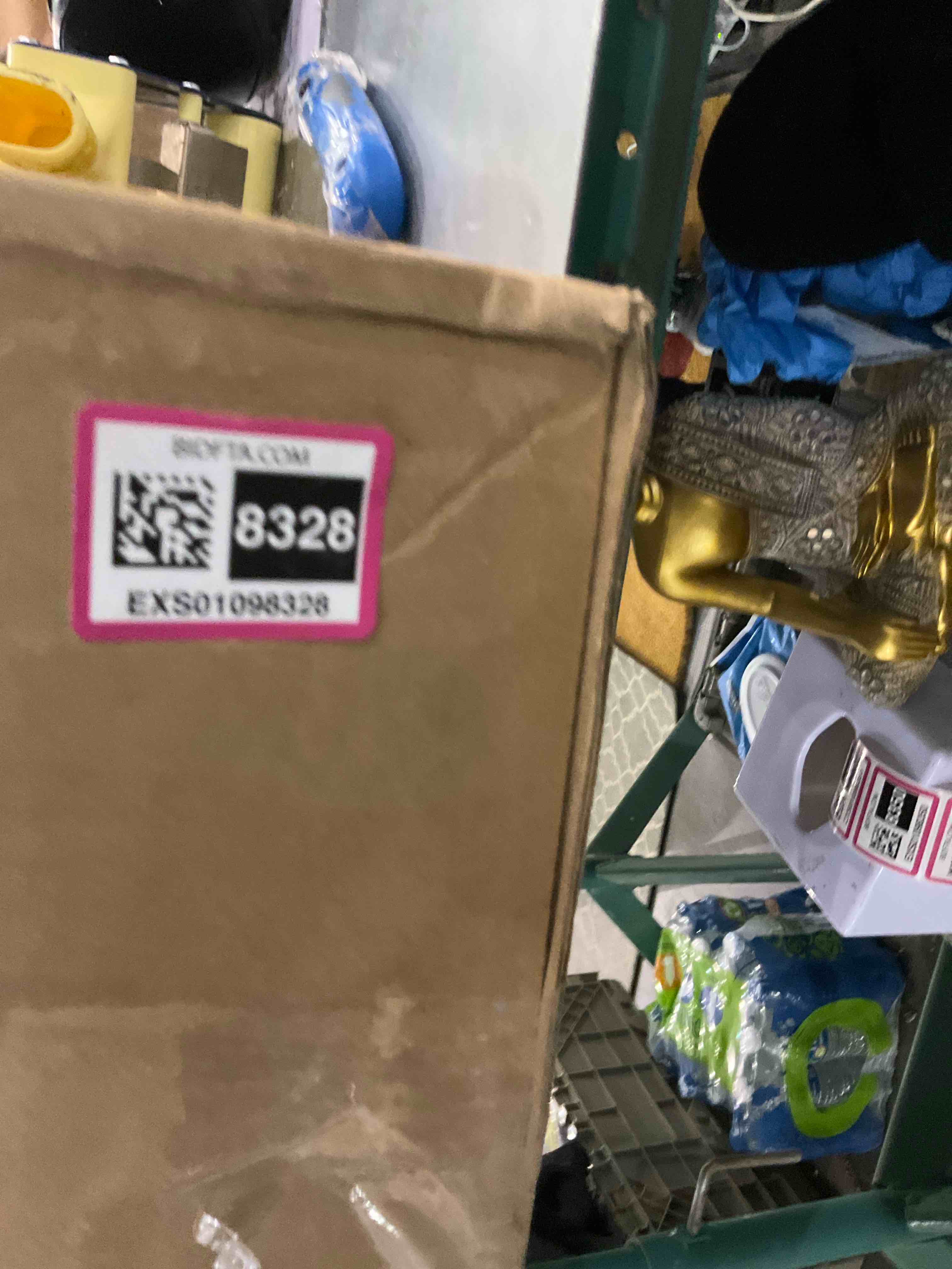 https://s3.amazonaws.com/lotting-images-prod/BargainHunt/EXS01098328_1709125746841.jpeg