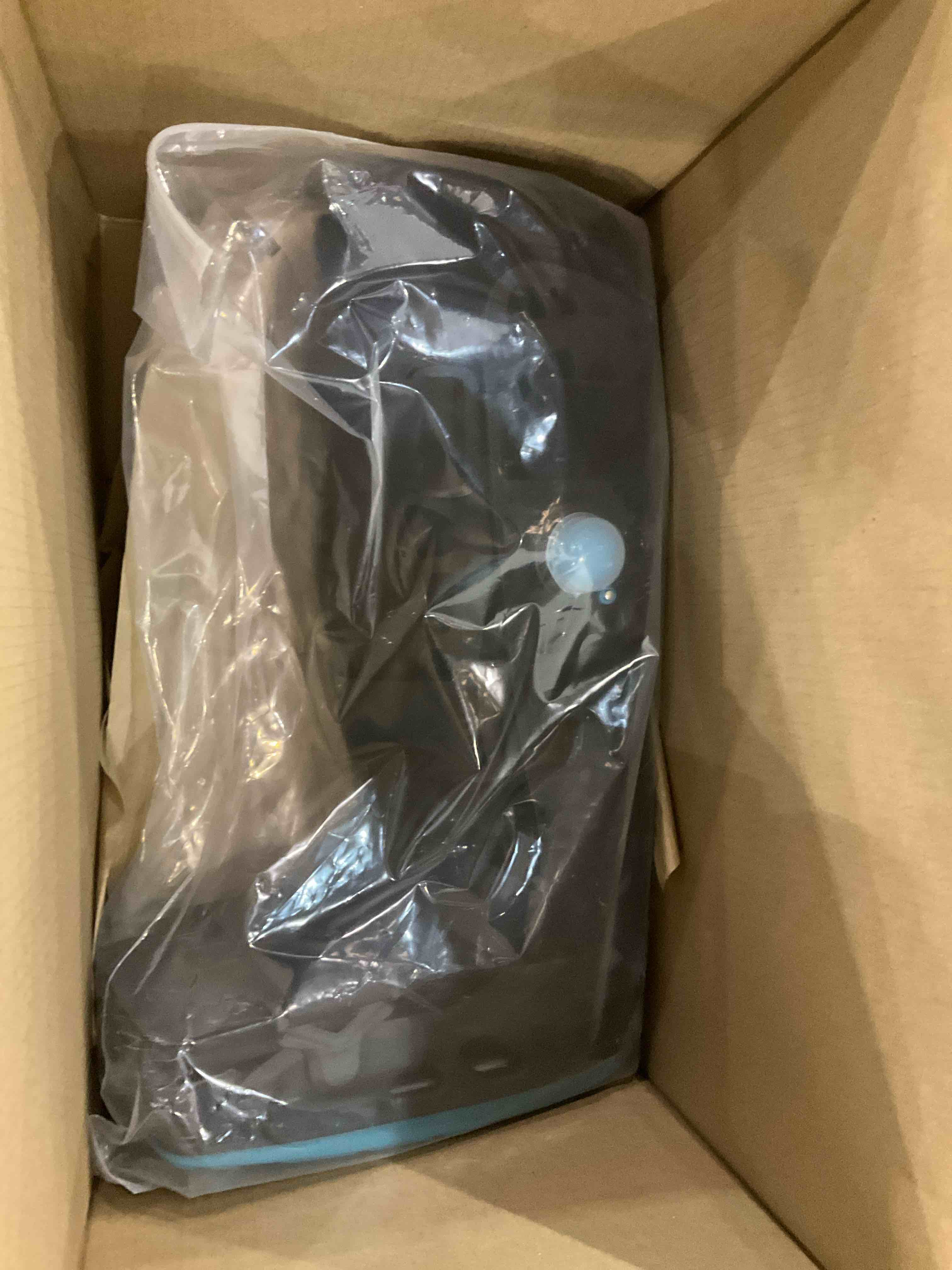 https://s3.amazonaws.com/lotting-images-prod/BargainHunt/EXS01098445_1709139092887.jpeg