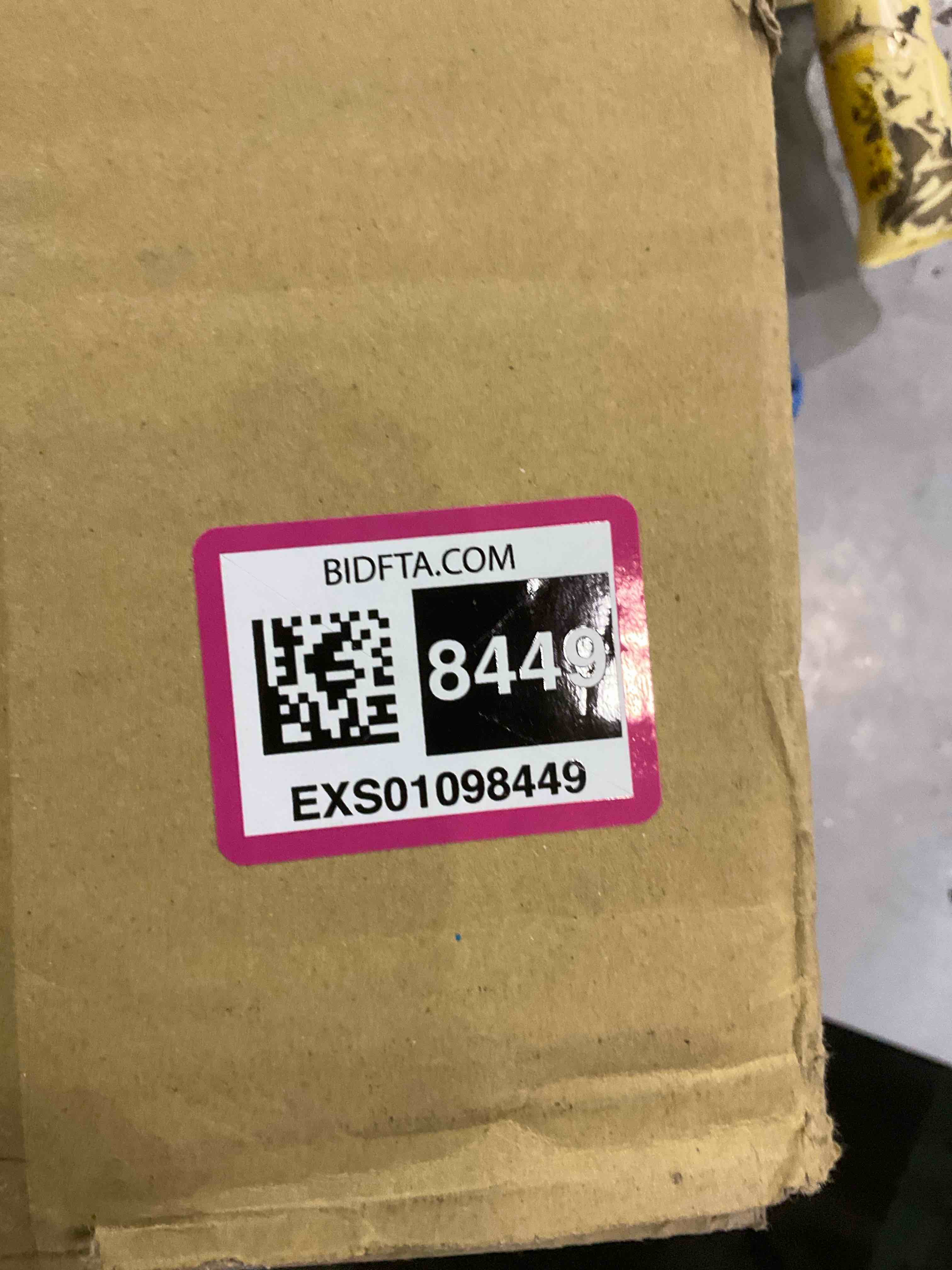 https://s3.amazonaws.com/lotting-images-prod/BargainHunt/EXS01098449_1709138947107.jpeg