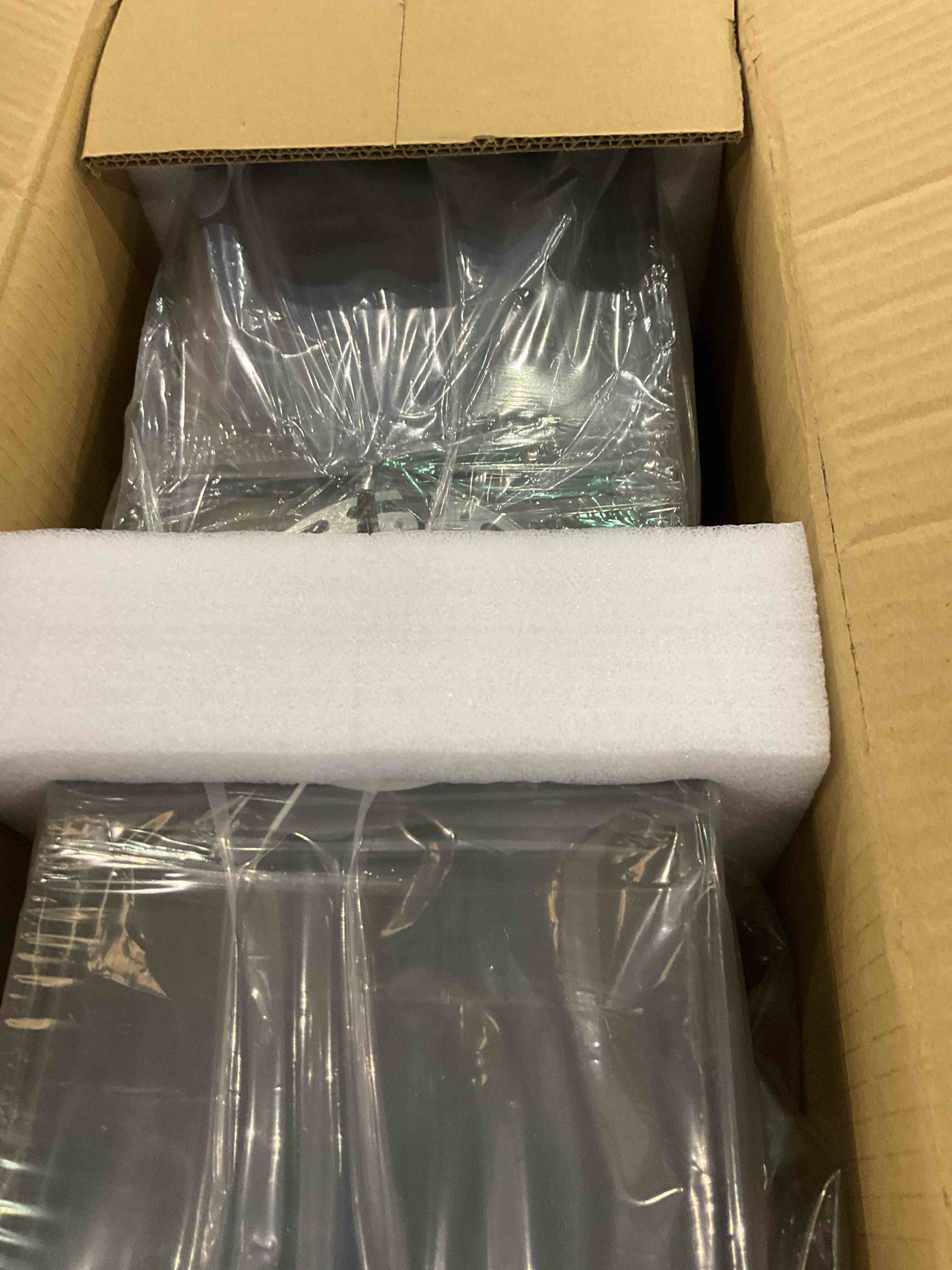 https://s3.amazonaws.com/lotting-images-prod/BargainHunt/EXS01098529_1715965120288.jpeg