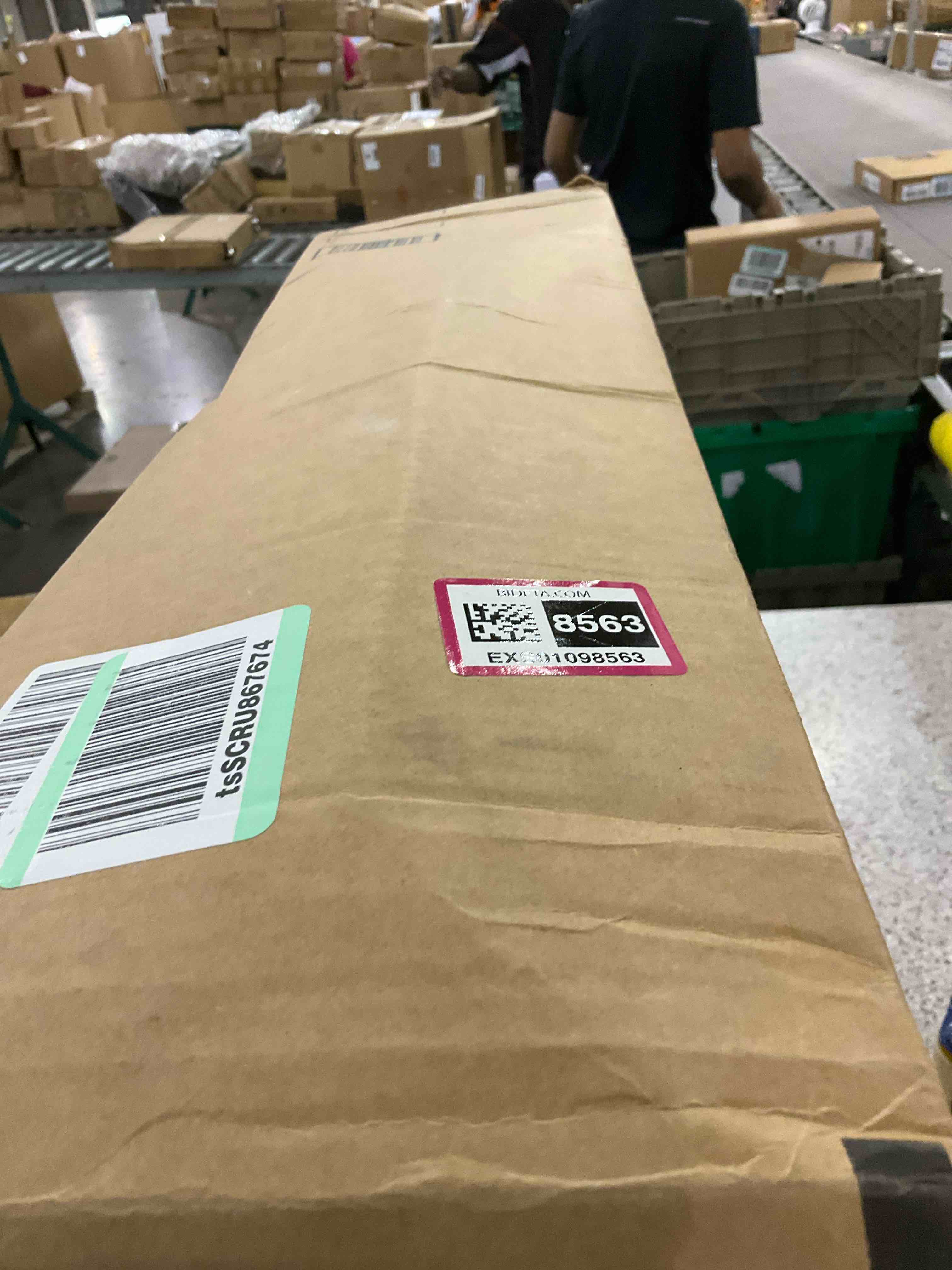 https://s3.amazonaws.com/lotting-images-prod/BargainHunt/EXS01098563_1715970930208.jpeg