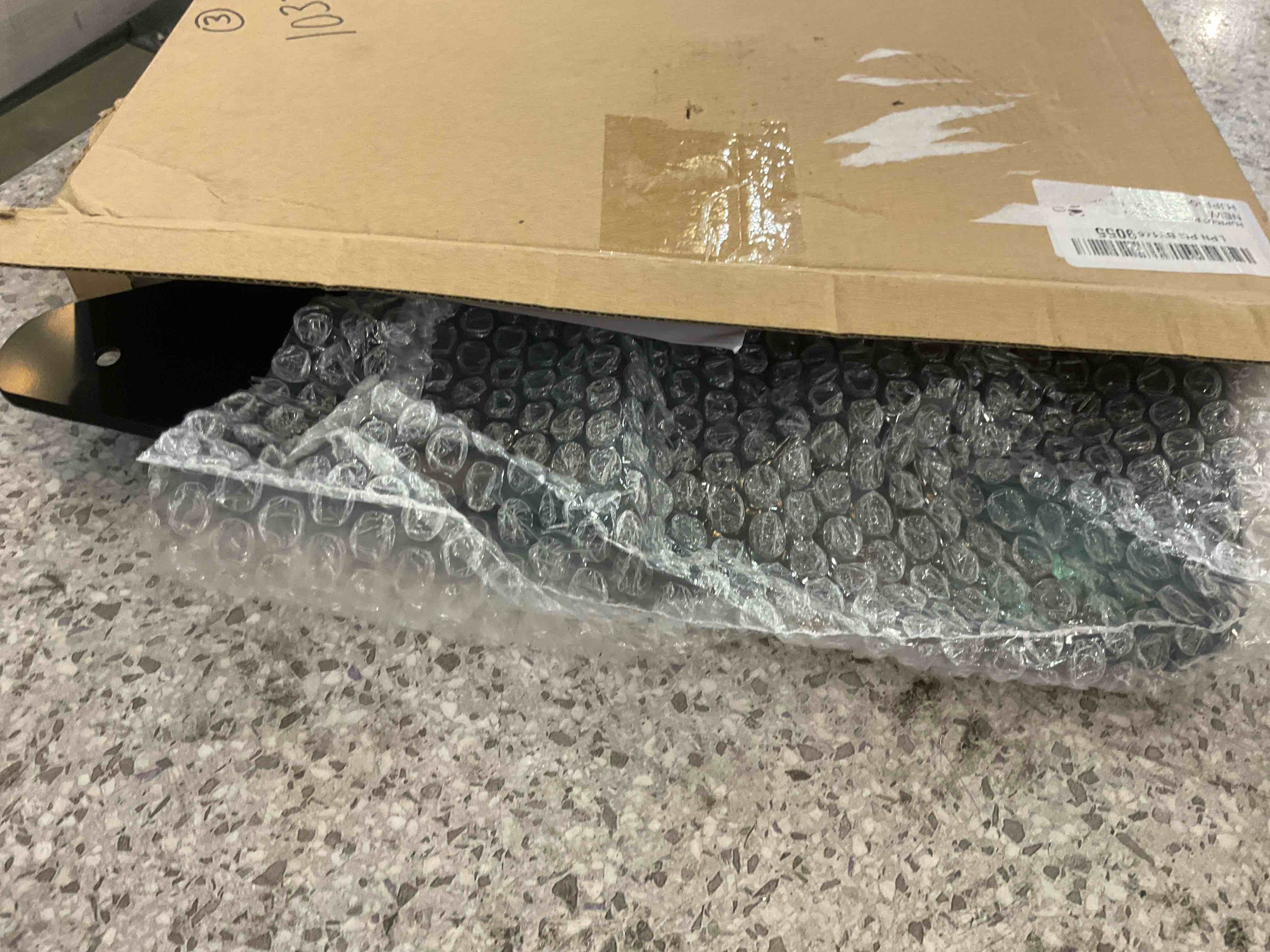 https://s3.amazonaws.com/lotting-images-prod/BargainHunt/EXS01098682_1716216218070.jpeg