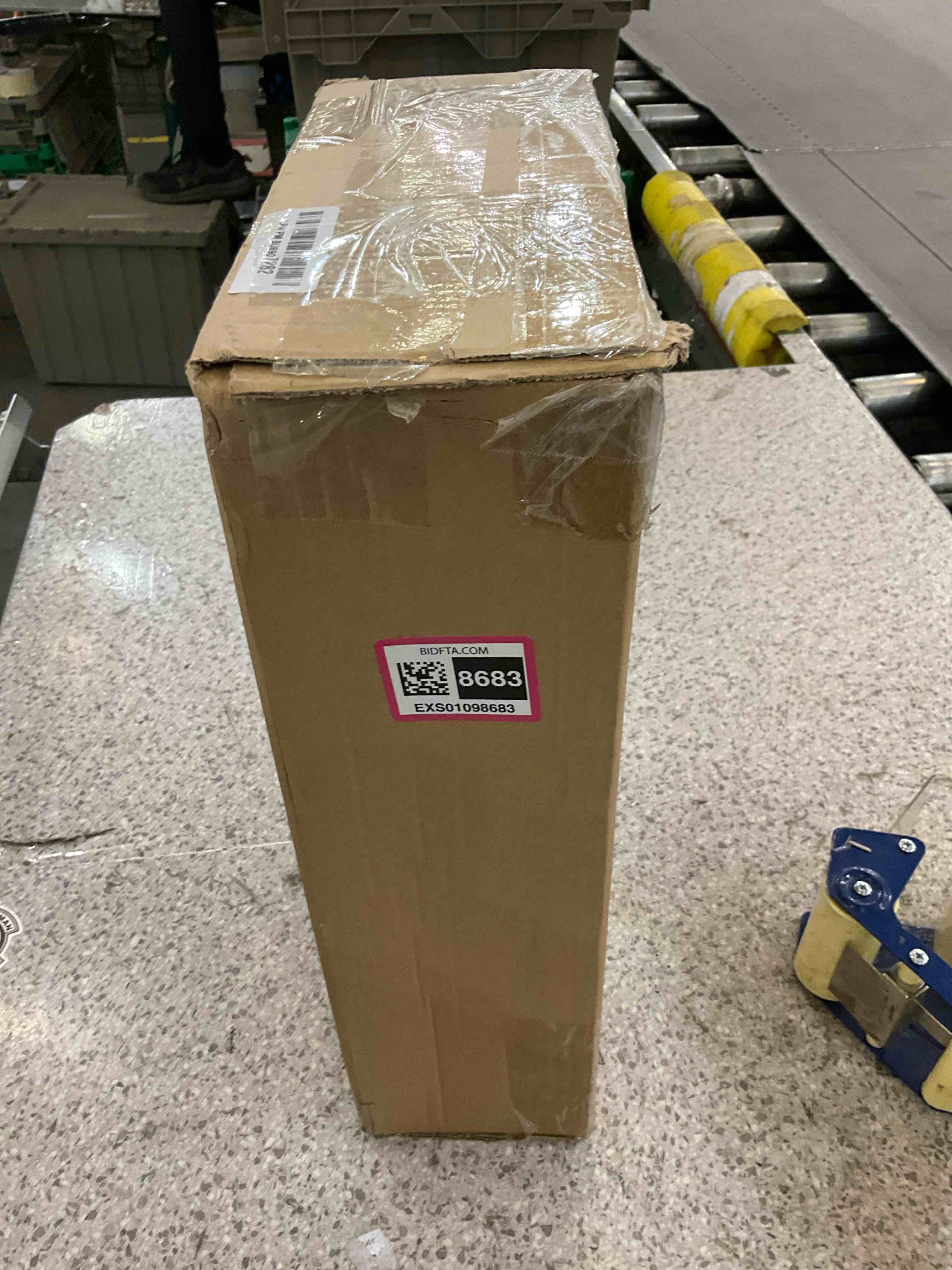 https://s3.amazonaws.com/lotting-images-prod/BargainHunt/EXS01098683_1716216473465.jpeg