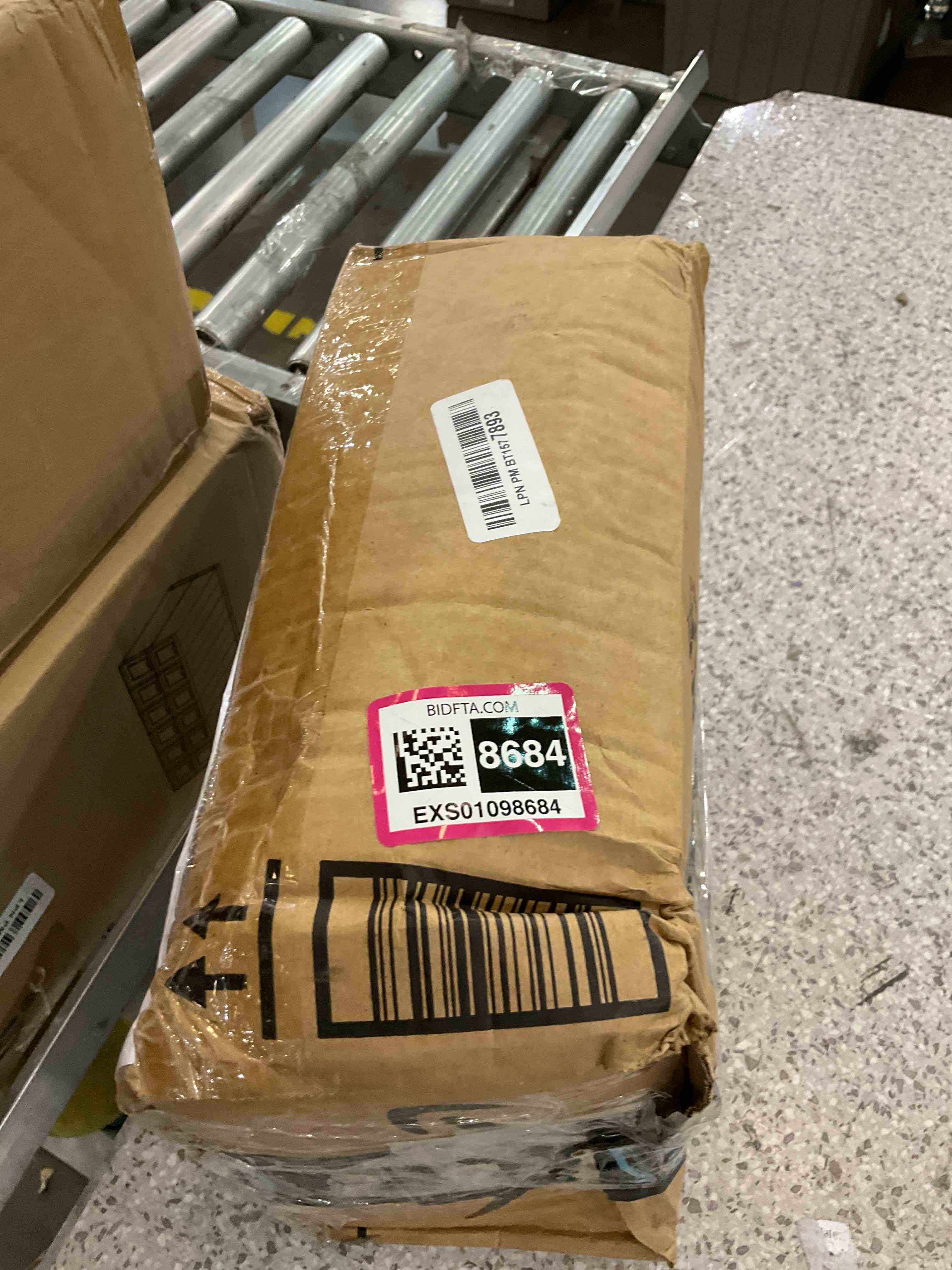 https://s3.amazonaws.com/lotting-images-prod/BargainHunt/EXS01098684_1716216575620.jpeg