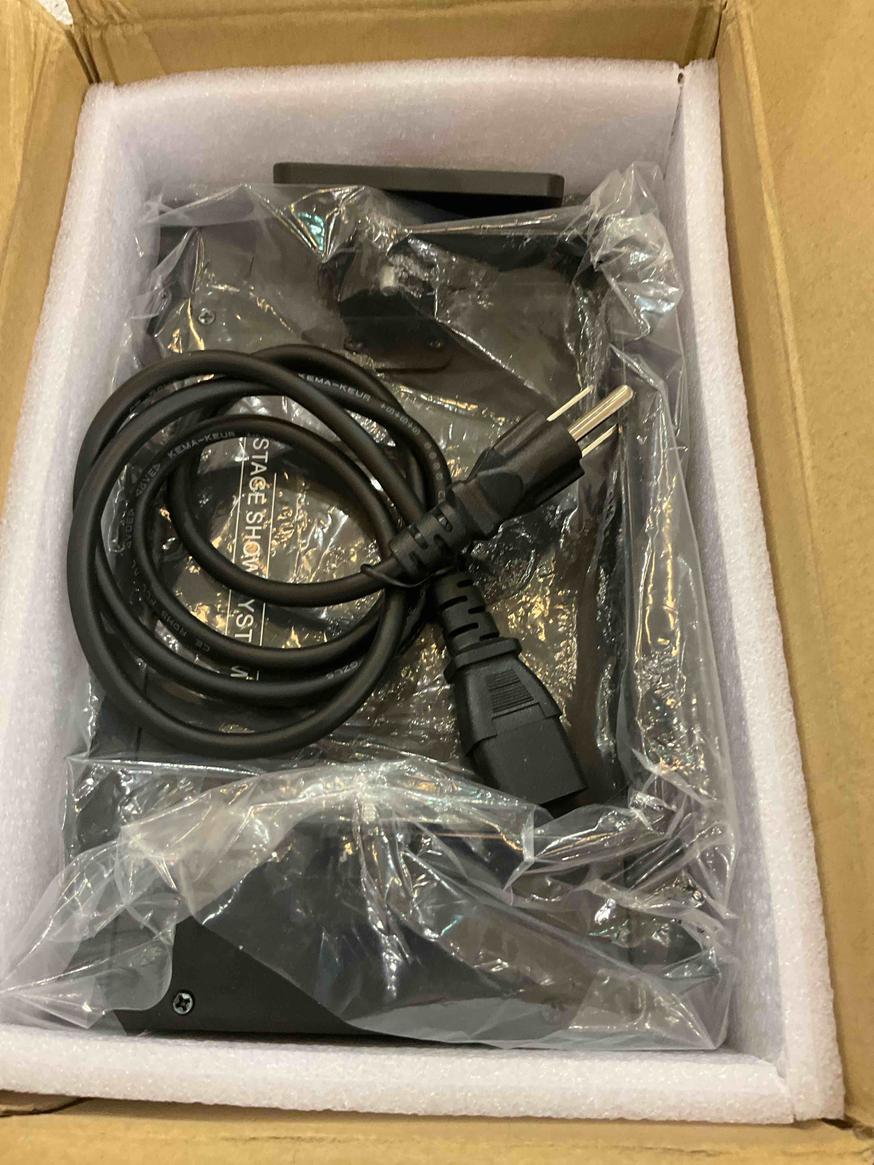 https://s3.amazonaws.com/lotting-images-prod/BargainHunt/EXS01098713_1716219523564.jpeg