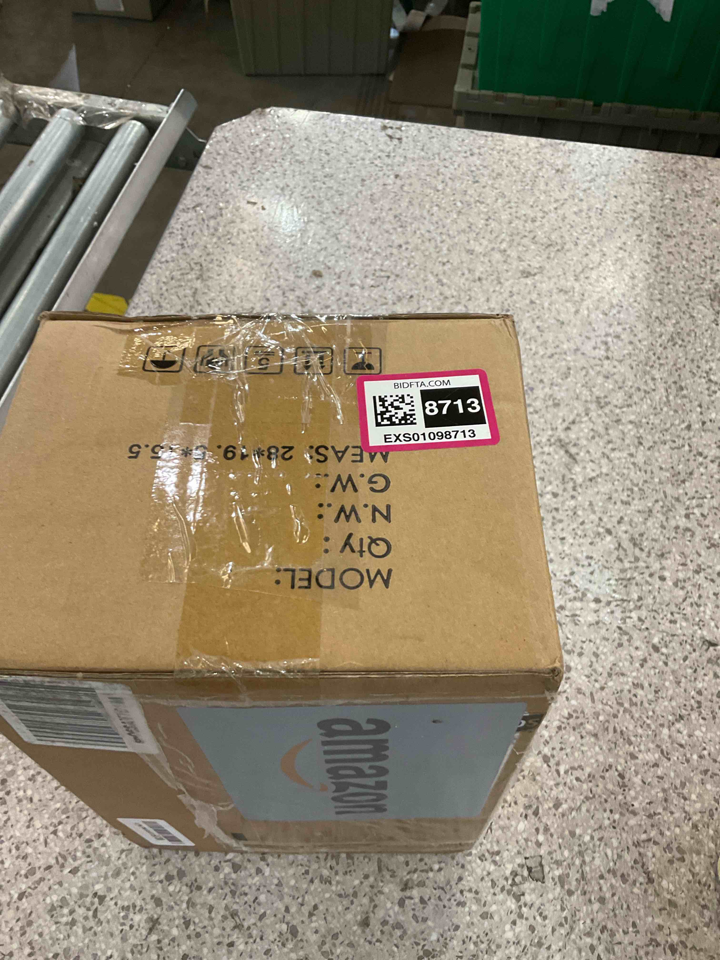 https://s3.amazonaws.com/lotting-images-prod/BargainHunt/EXS01098713_1716219540448.jpeg