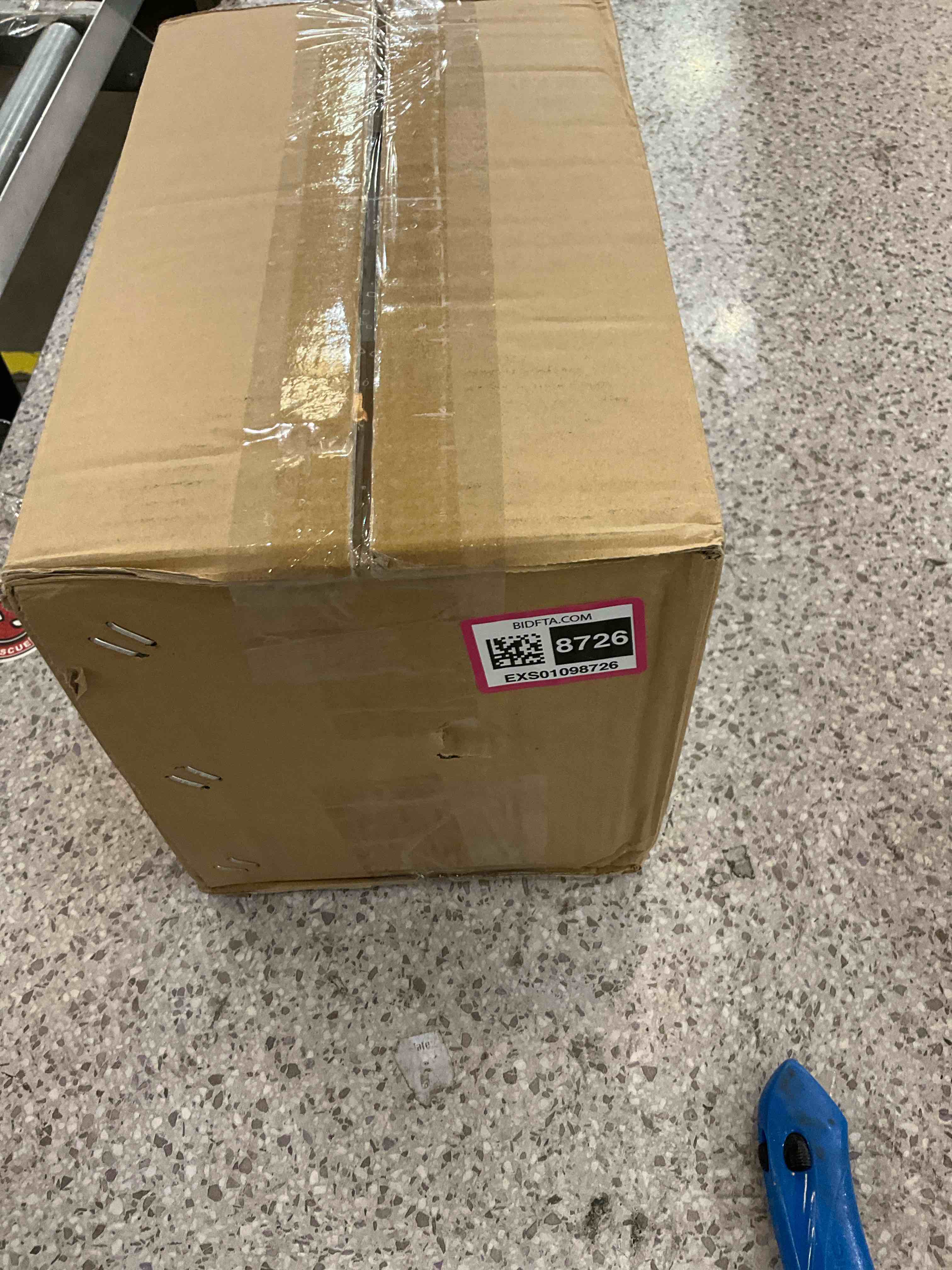https://s3.amazonaws.com/lotting-images-prod/BargainHunt/EXS01098726_1716220532278.jpeg