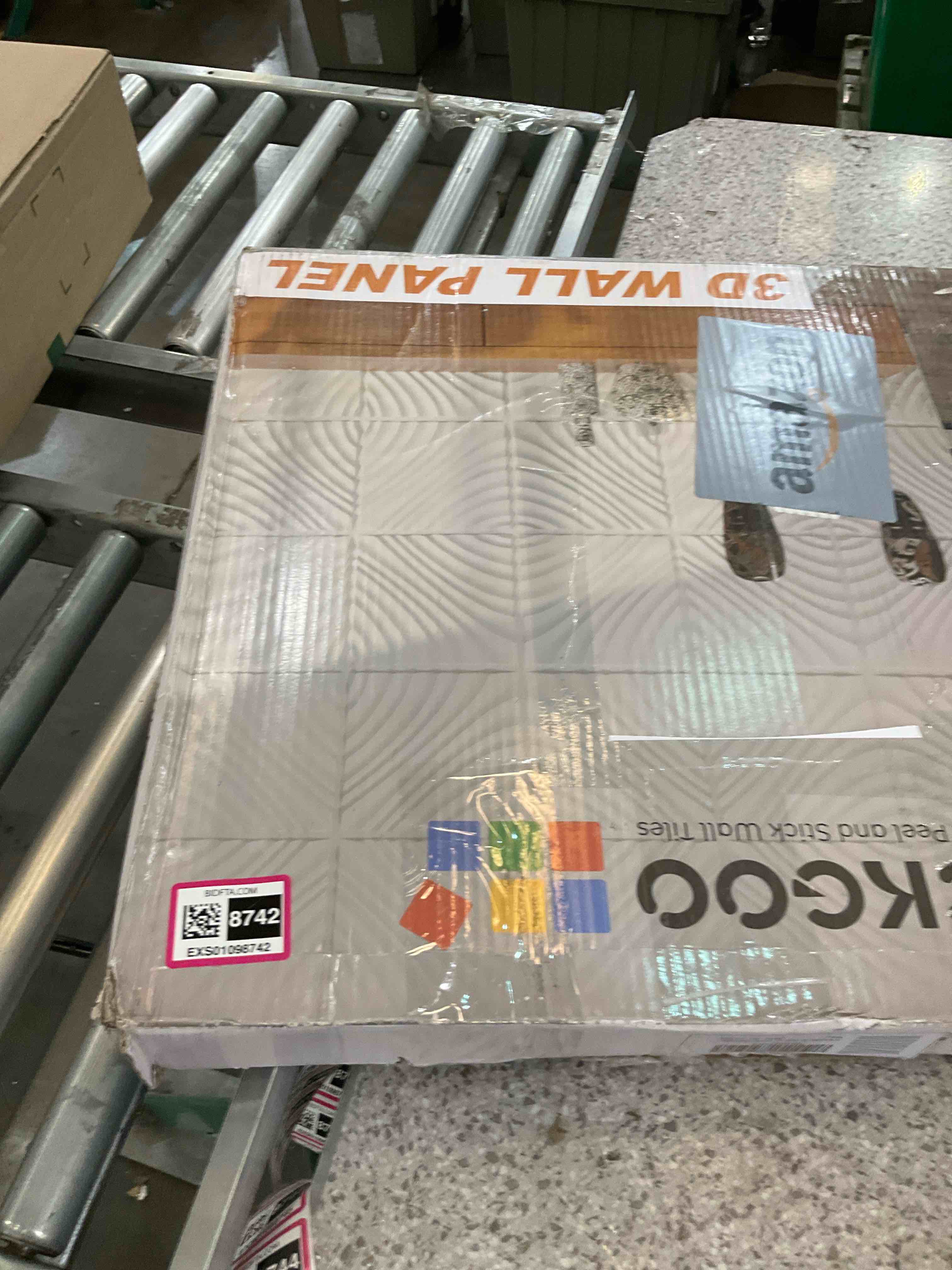 https://s3.amazonaws.com/lotting-images-prod/BargainHunt/EXS01098742_1716224816547.jpeg