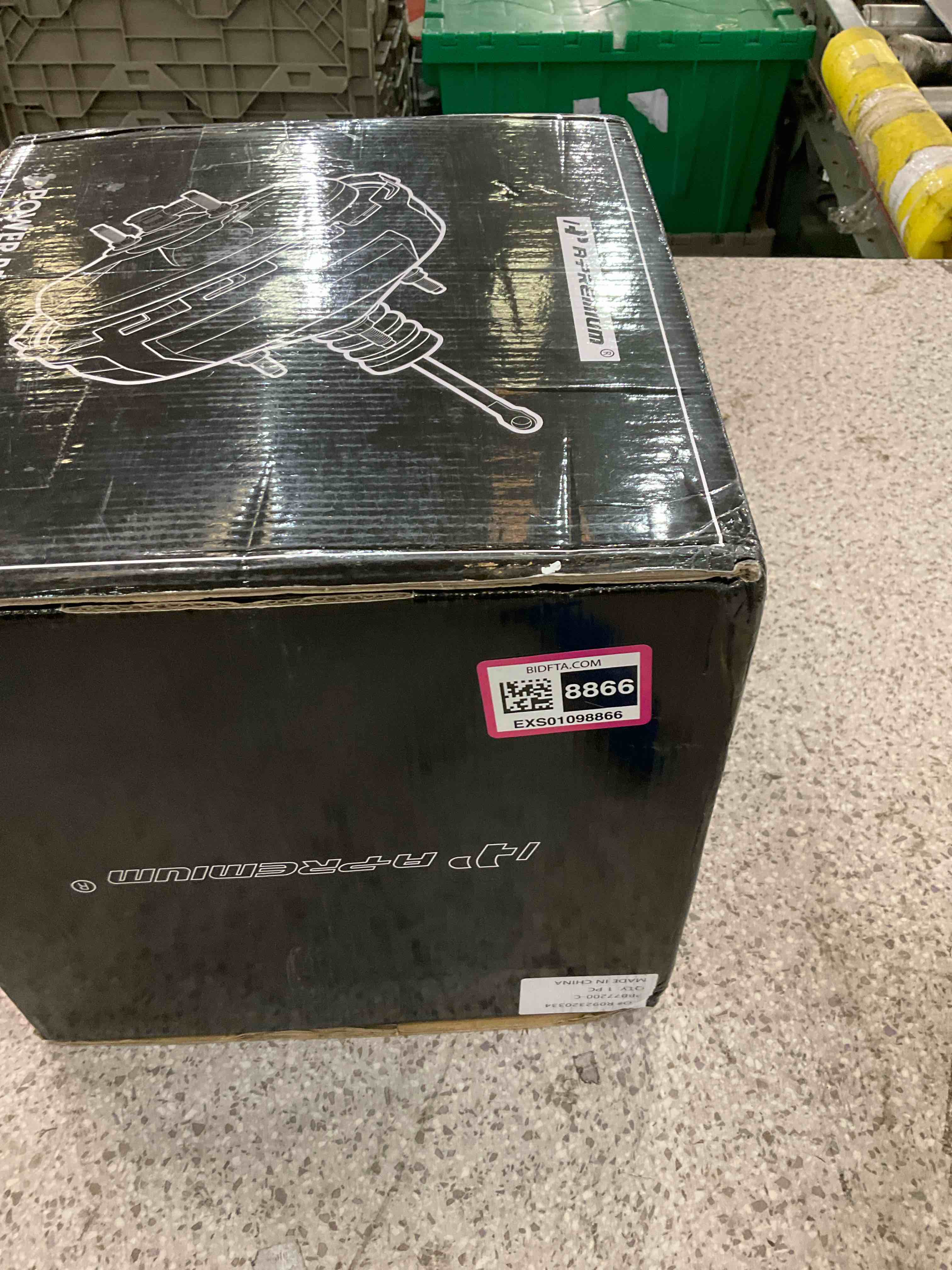 https://s3.amazonaws.com/lotting-images-prod/BargainHunt/EXS01098866_1716300775709.jpeg