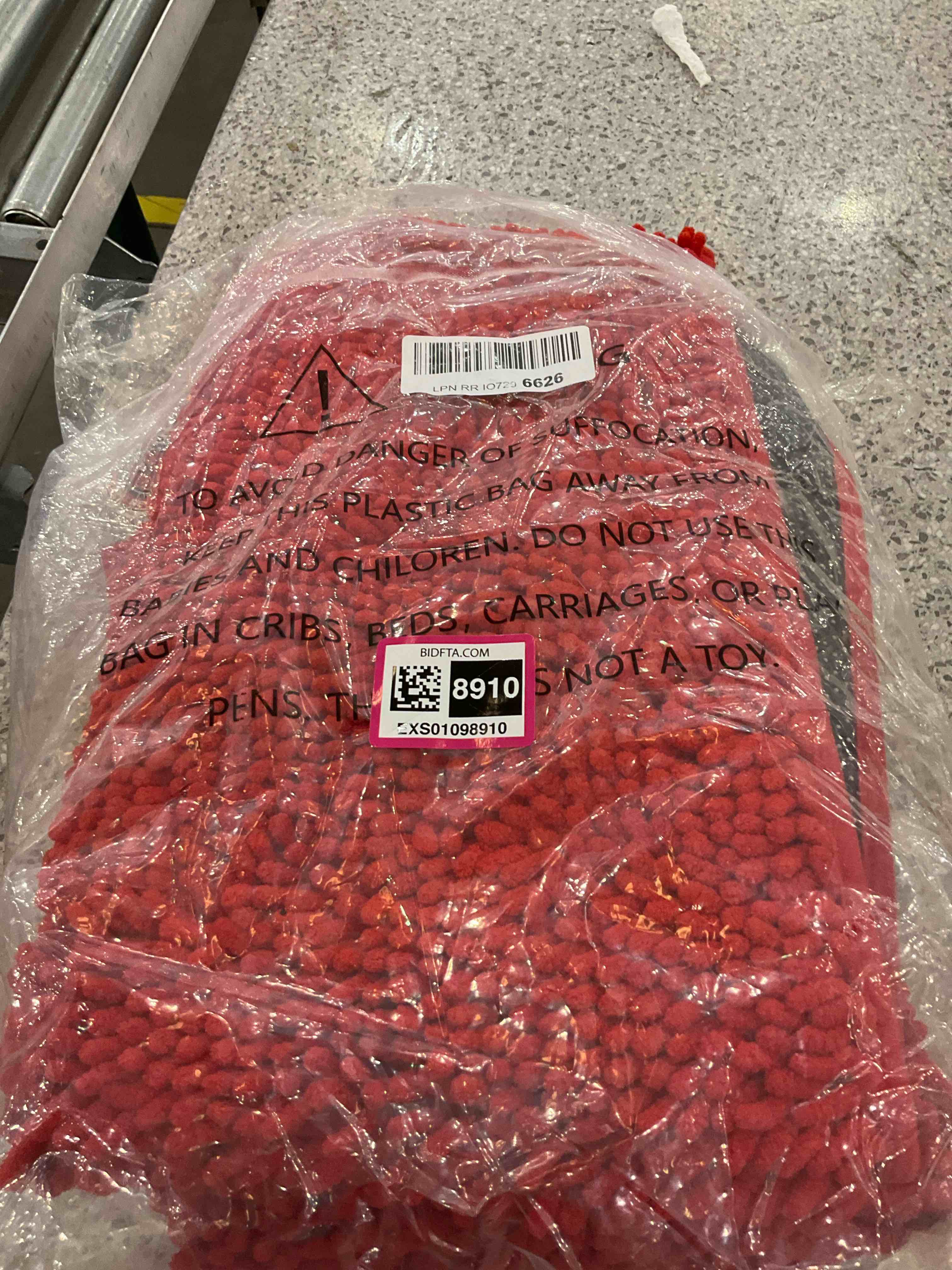 https://s3.amazonaws.com/lotting-images-prod/BargainHunt/EXS01098910_1716304923424.jpeg