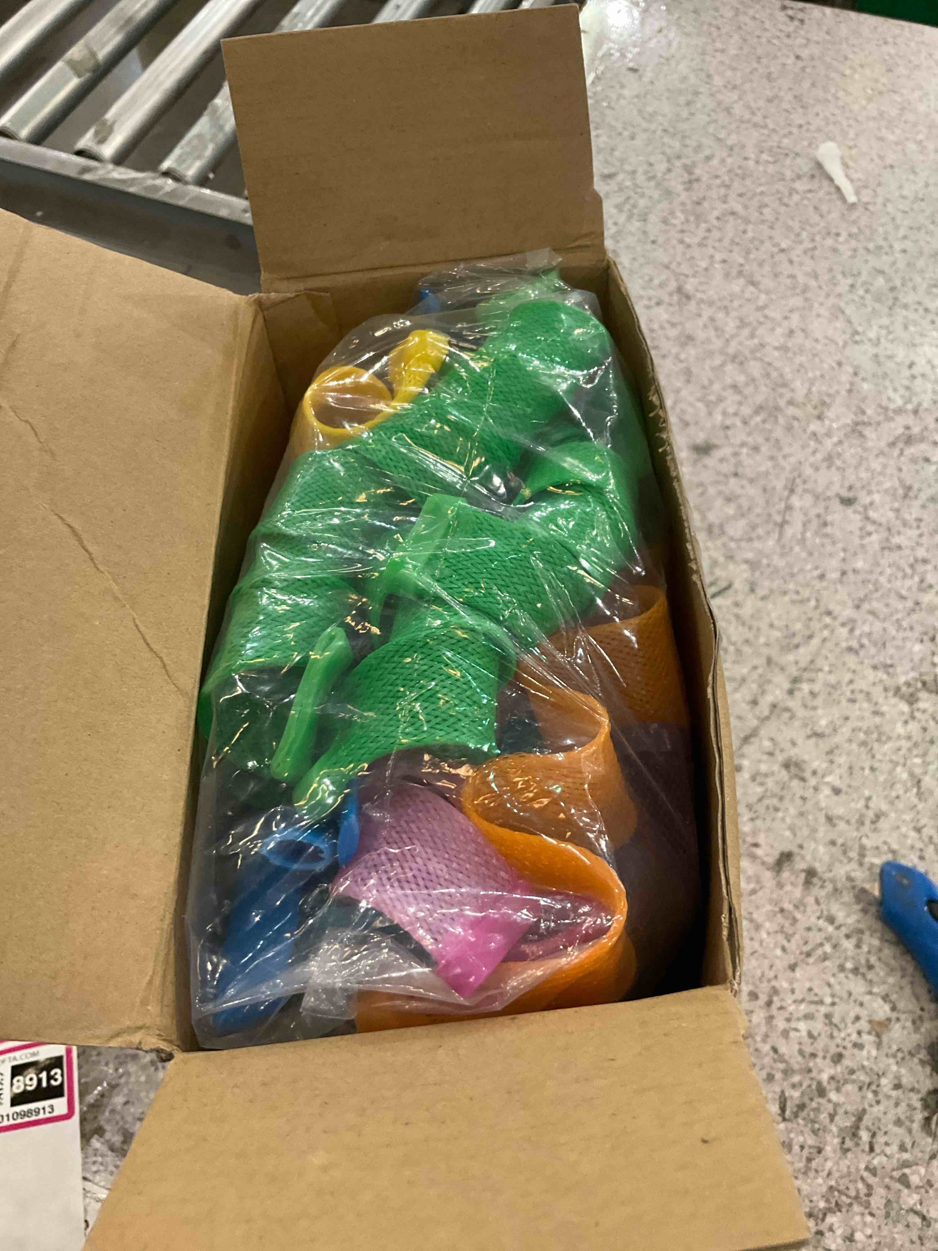 https://s3.amazonaws.com/lotting-images-prod/BargainHunt/EXS01098913_1716305213156.jpeg